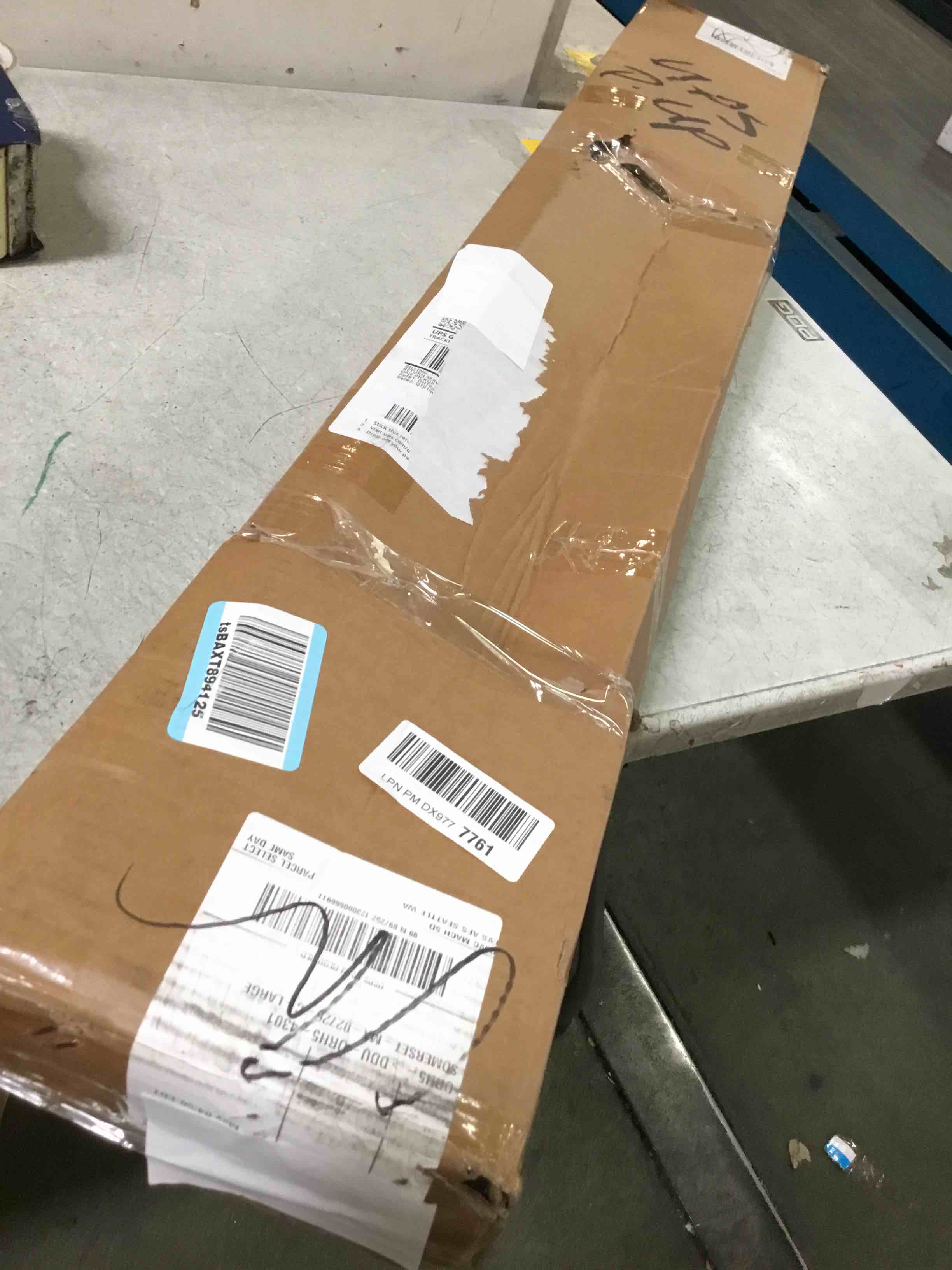 https://s3.amazonaws.com/lotting-images-prod/bidfta/GRA3534399_1749659577861.jpeg