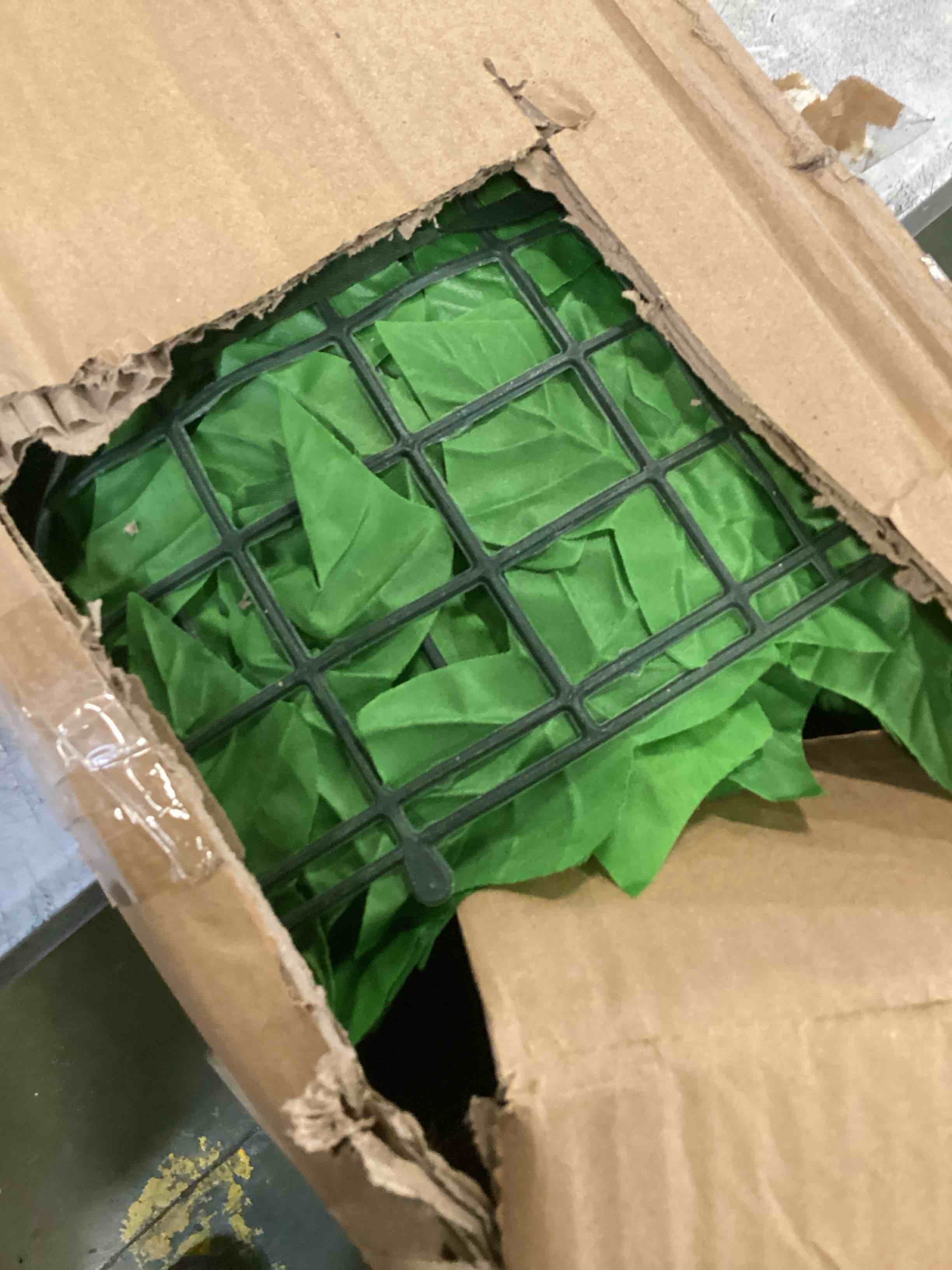 https://s3.amazonaws.com/lotting-images-prod/bidfta/GRA3534759_1749819313140.jpeg