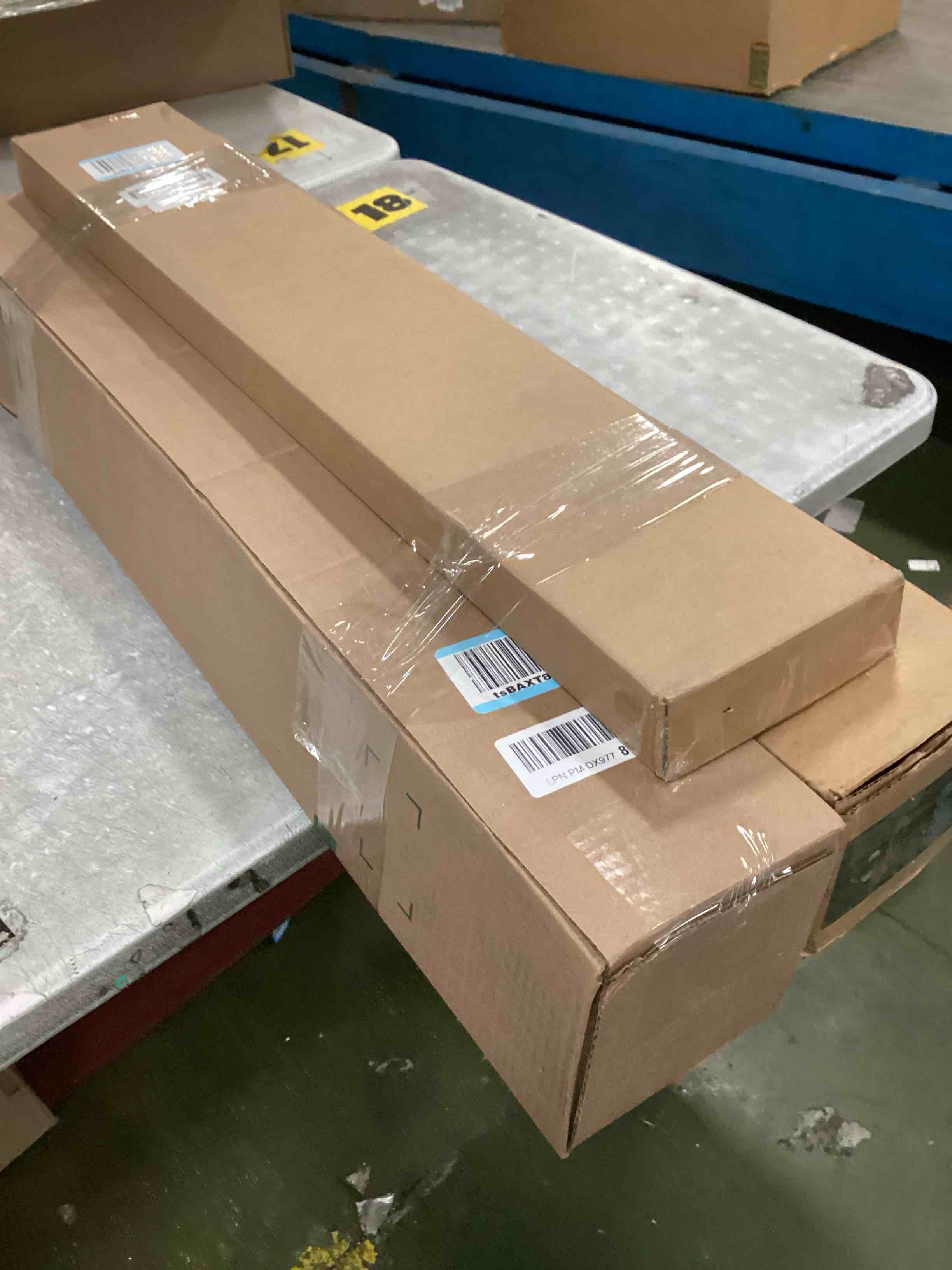 https://s3.amazonaws.com/lotting-images-prod/bidfta/GRA3534890_1749843956420.jpeg