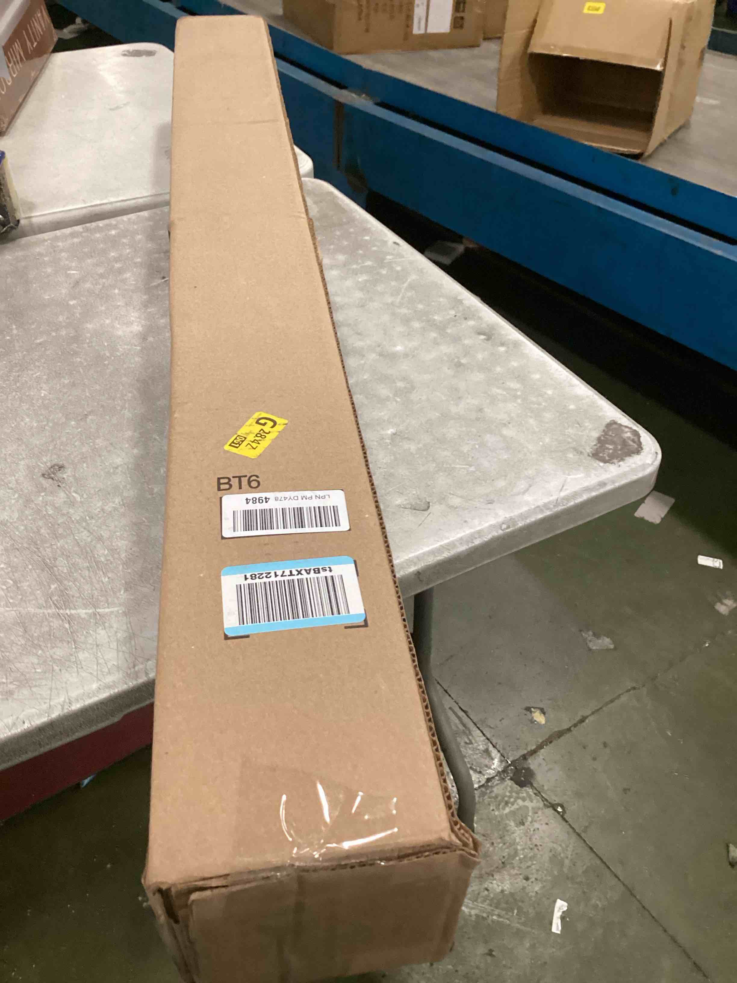 https://s3.amazonaws.com/lotting-images-prod/bidfta/GRA3534900_1749845603906.jpeg