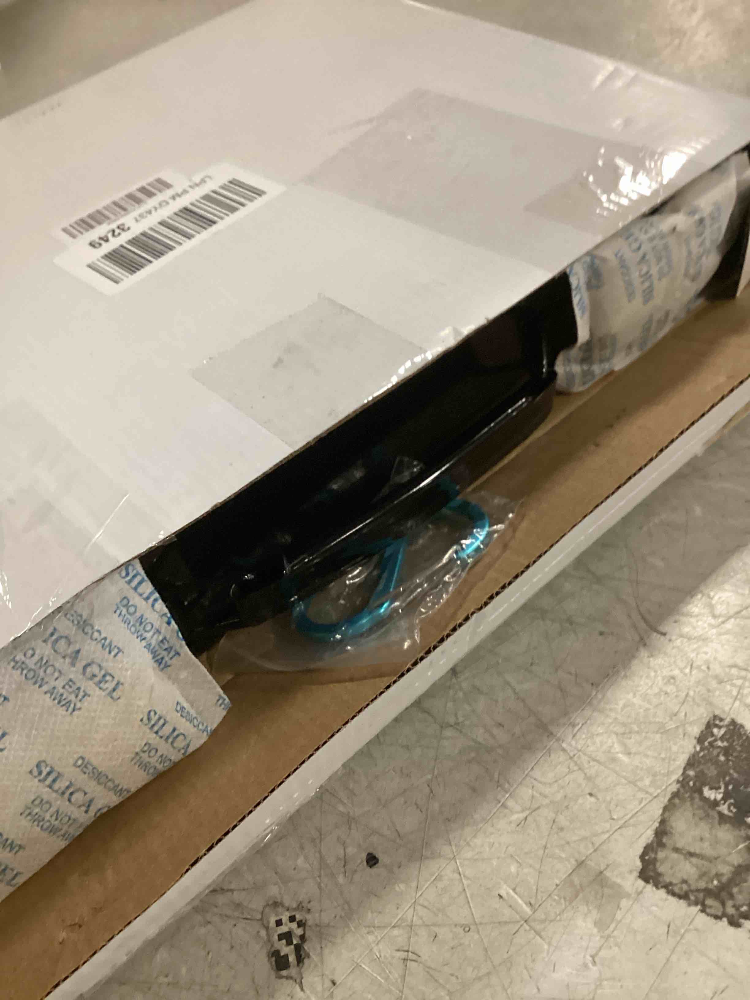 https://s3.amazonaws.com/lotting-images-prod/bidfta/GRA3534975_1749904496112.jpeg