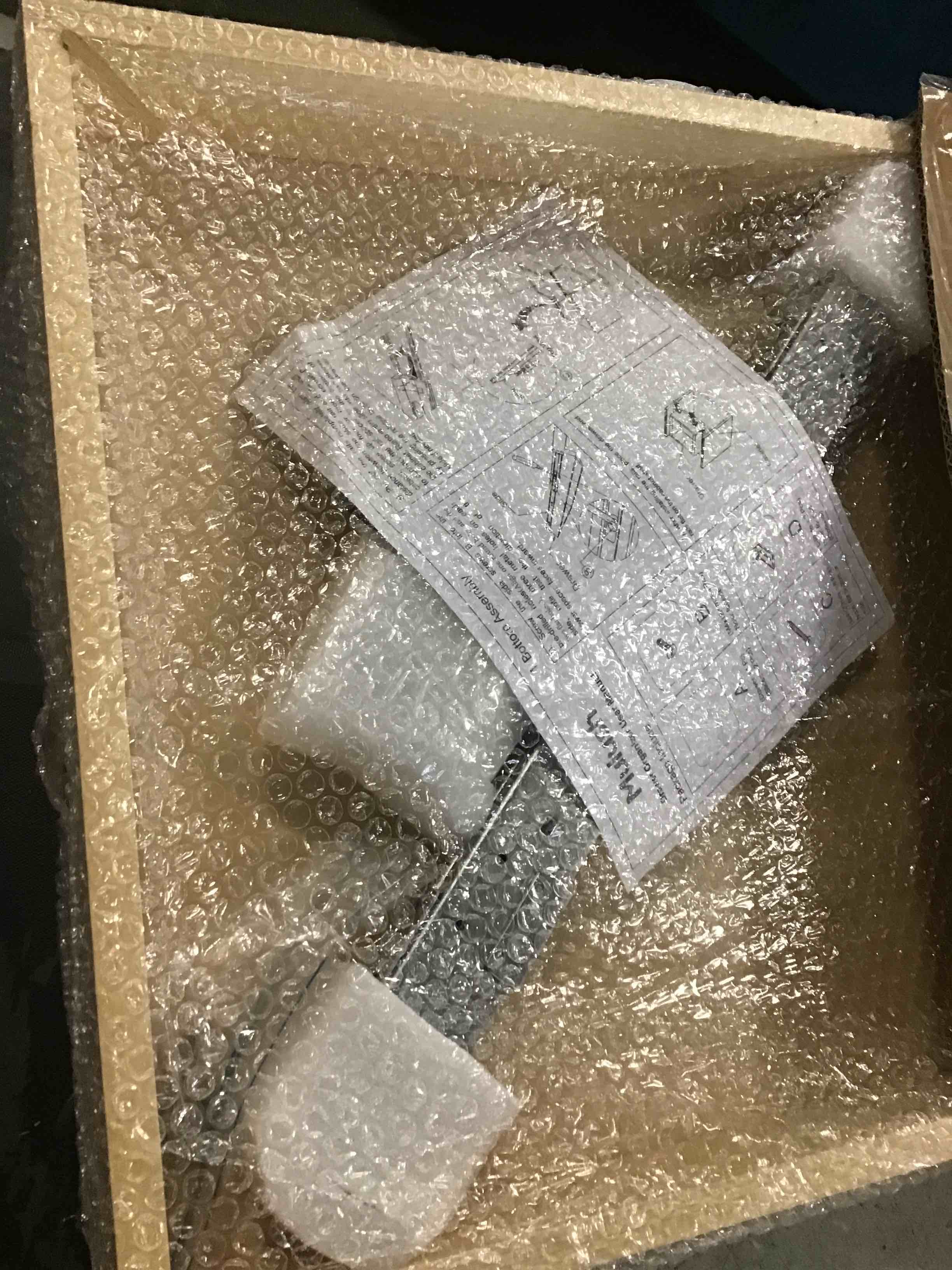 https://s3.amazonaws.com/lotting-images-prod/bidfta/GRA3536867_1747141671073.jpeg