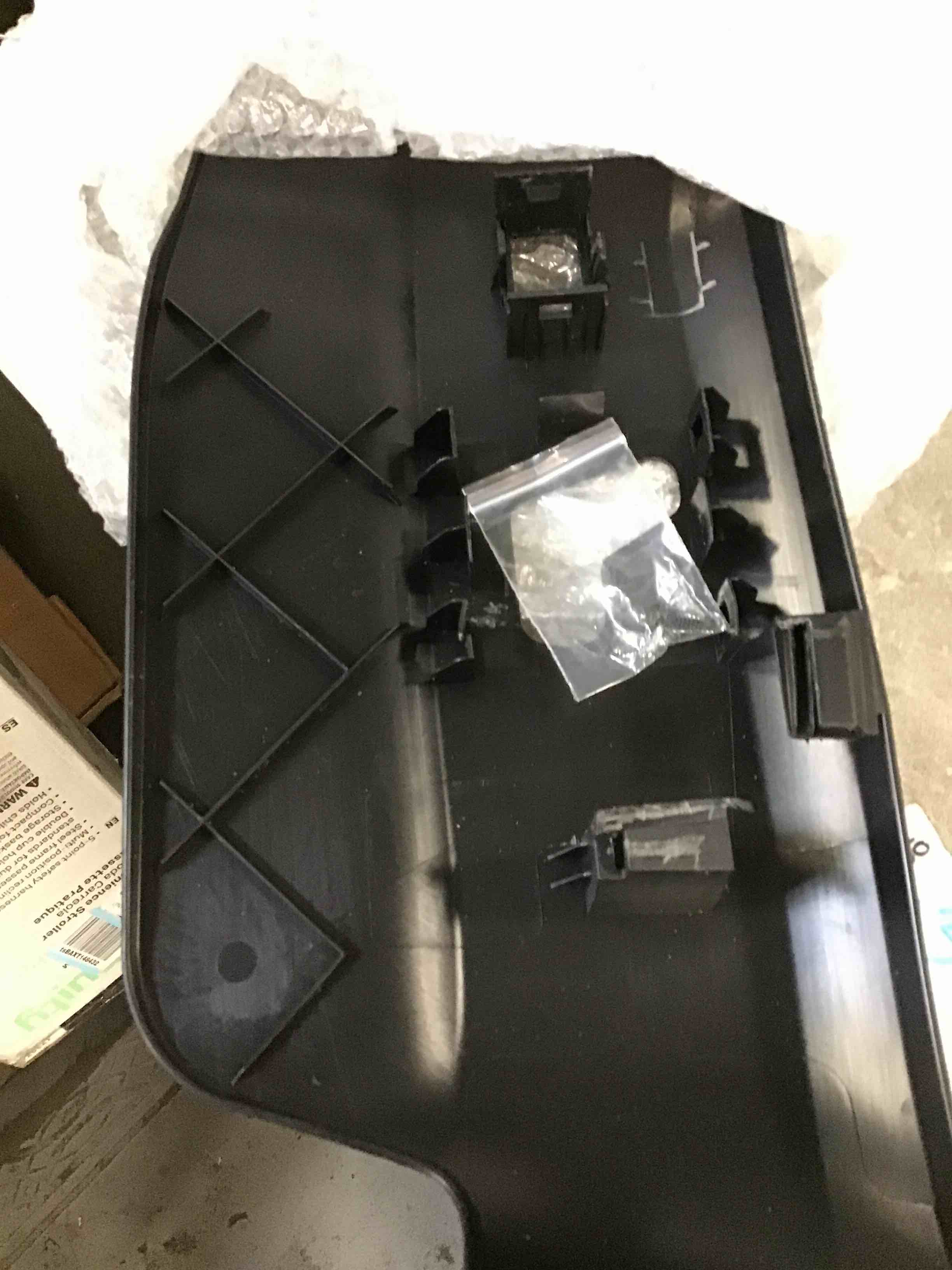 https://s3.amazonaws.com/lotting-images-prod/bidfta/GRA3537397_1747252087394.jpeg