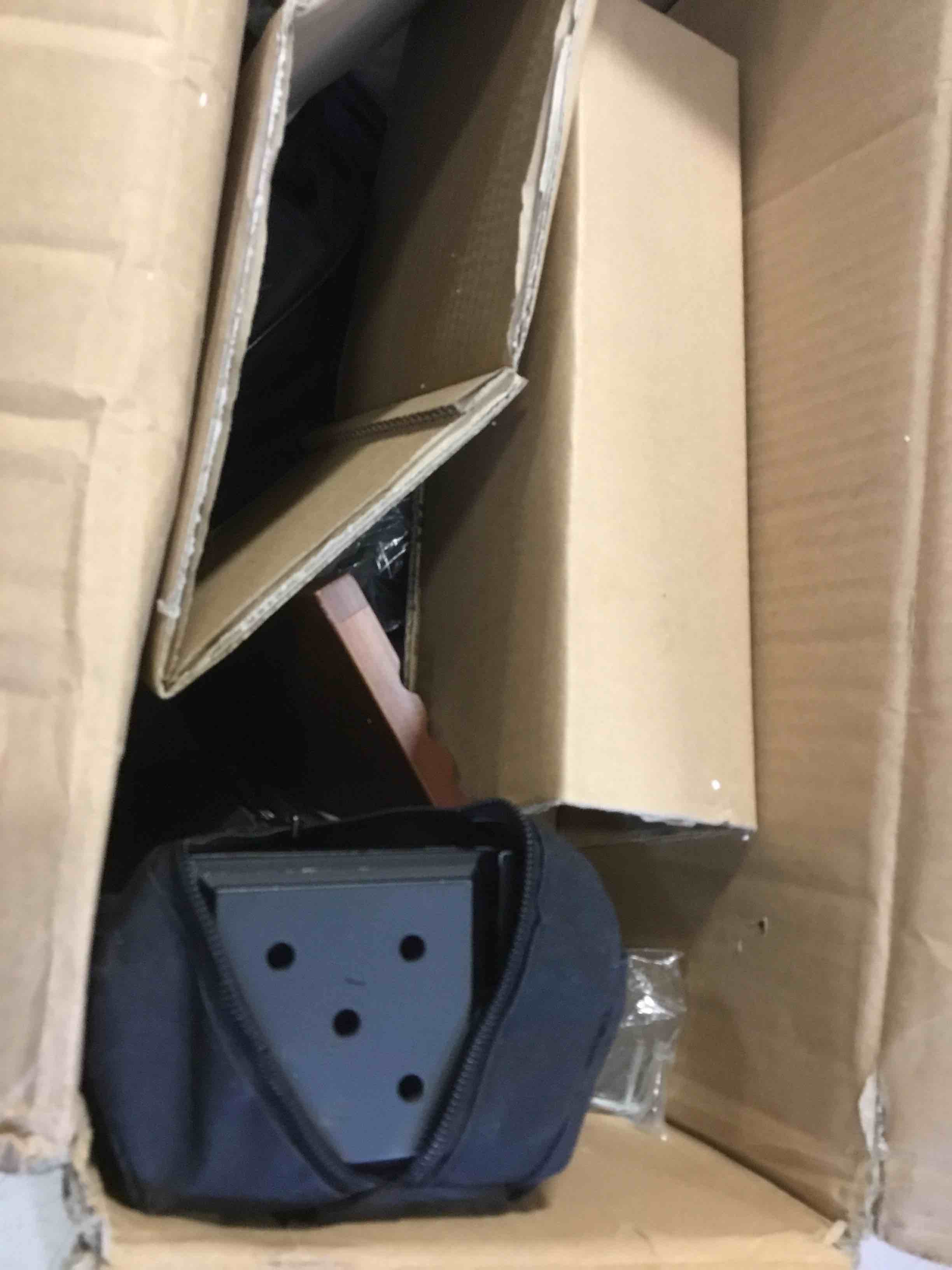 https://s3.amazonaws.com/lotting-images-prod/bidfta/GRA3538501_1748010038506.jpeg