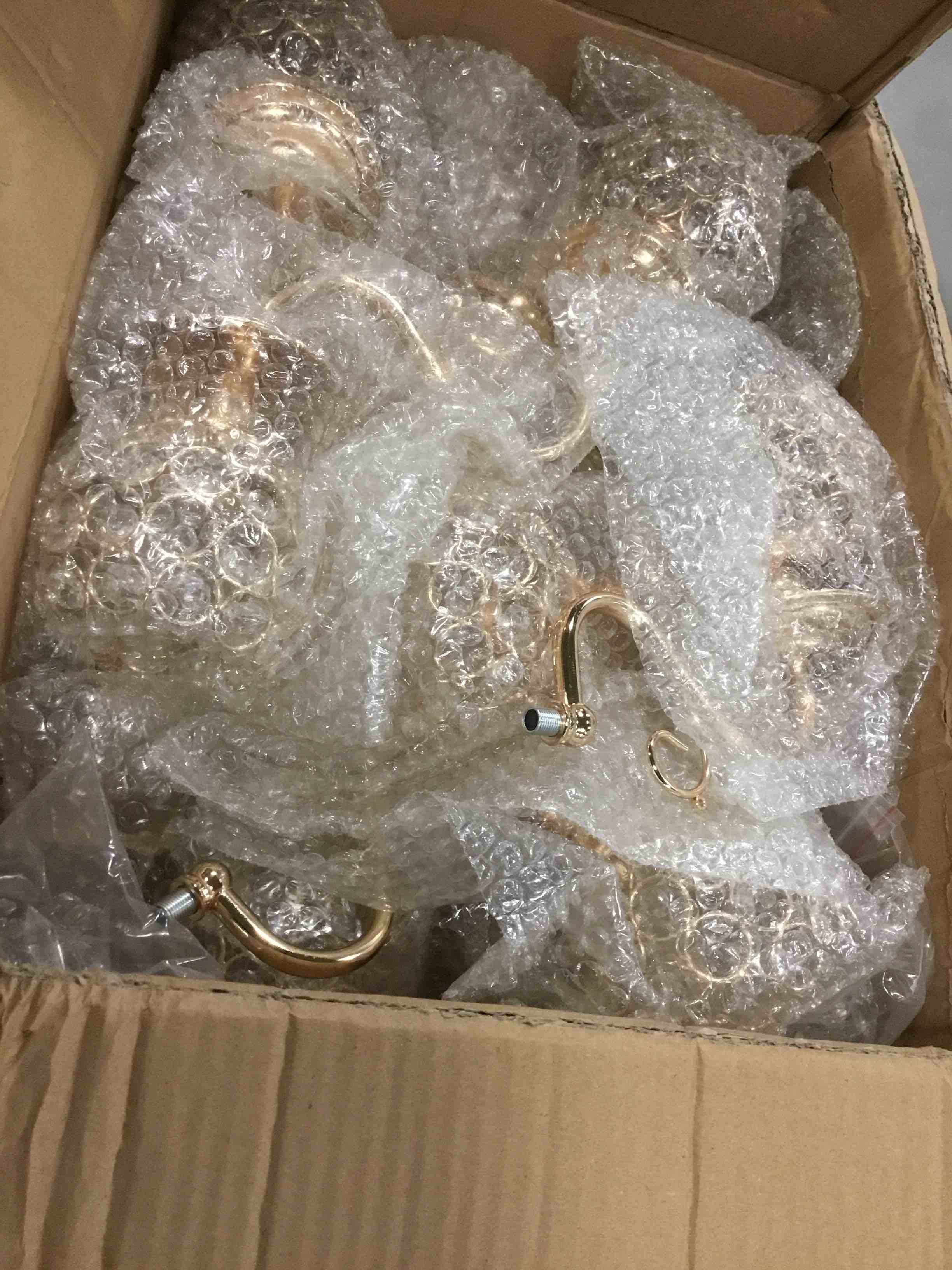 https://s3.amazonaws.com/lotting-images-prod/bidfta/GRA3538759_1748351107624.jpeg