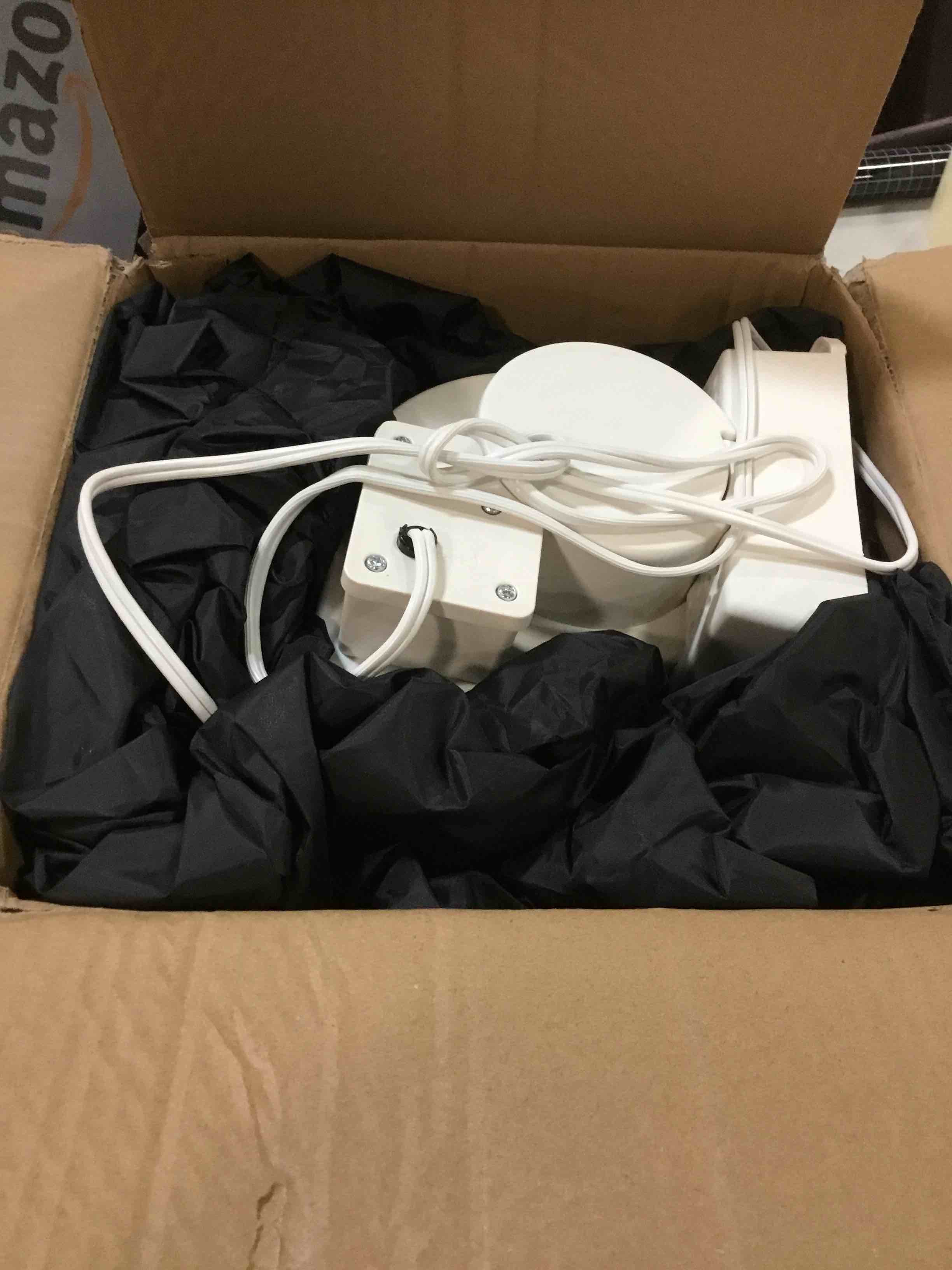 https://s3.amazonaws.com/lotting-images-prod/bidfta/GRA3539486_1748613116820.jpeg