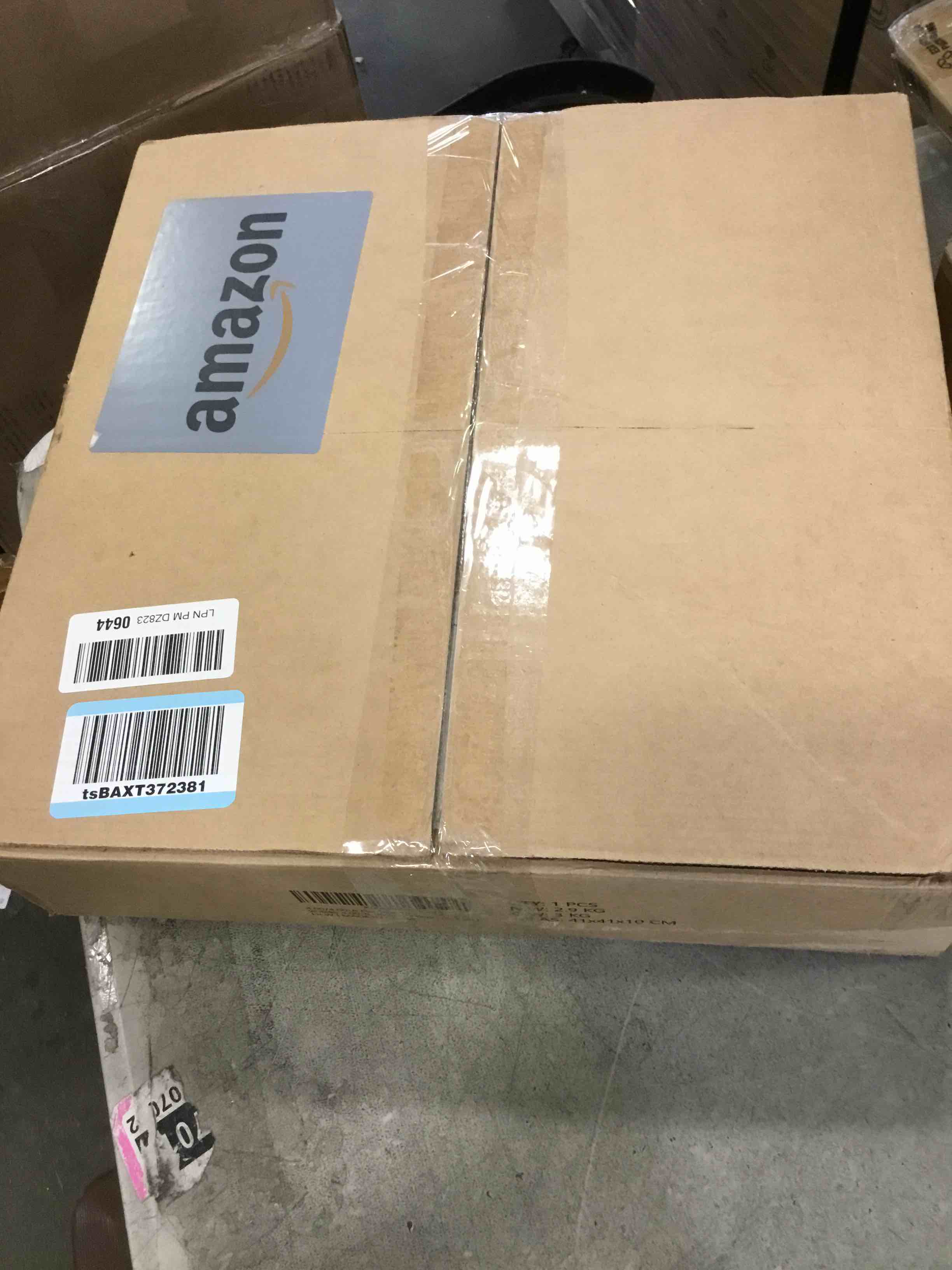 https://s3.amazonaws.com/lotting-images-prod/bidfta/GRA3540100_1748973499603.jpeg