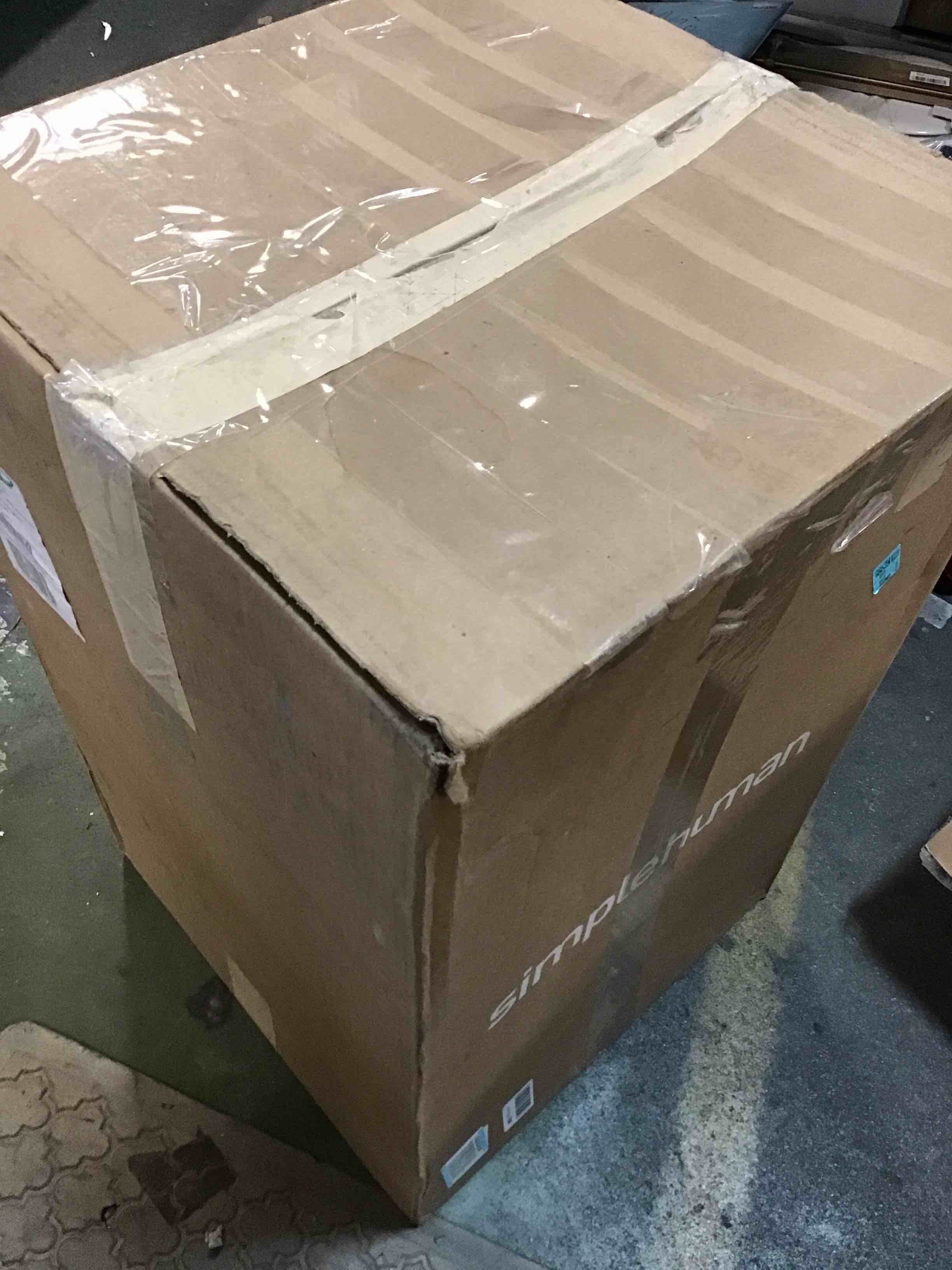 https://s3.amazonaws.com/lotting-images-prod/bidfta/GRA3541978_1745845805346.jpeg