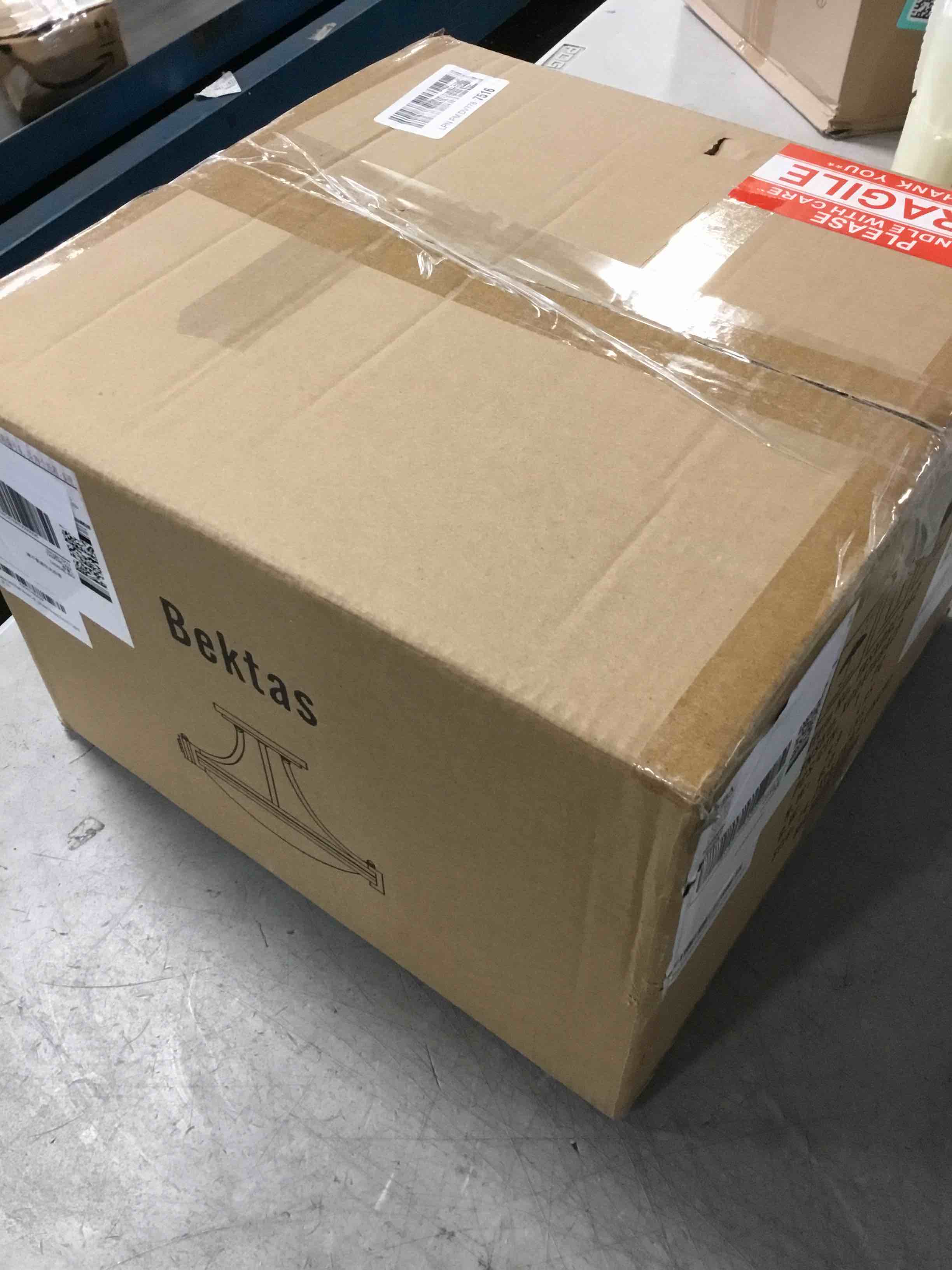 https://s3.amazonaws.com/lotting-images-prod/bidfta/GRA3542636_1746448046617.jpeg