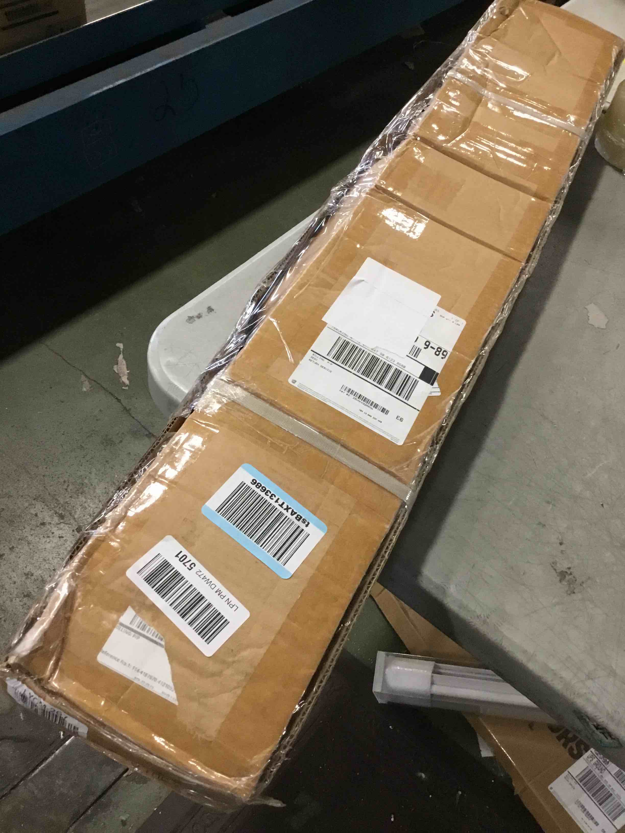https://s3.amazonaws.com/lotting-images-prod/bidfta/GRA3542802_1746469396317.jpeg