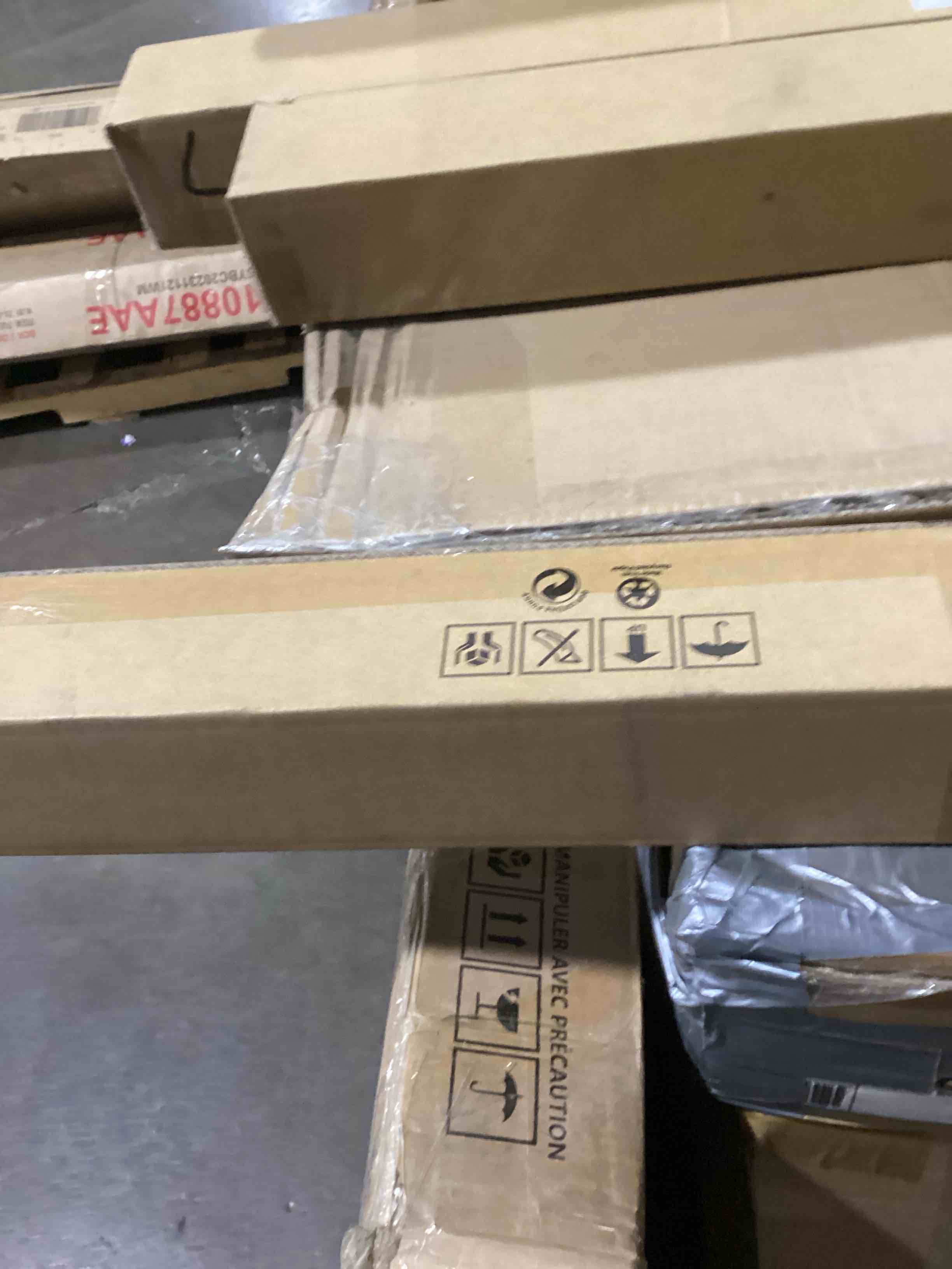 https://s3.amazonaws.com/lotting-images-prod/bidfta/GRA3544303_1745940207920.jpeg
