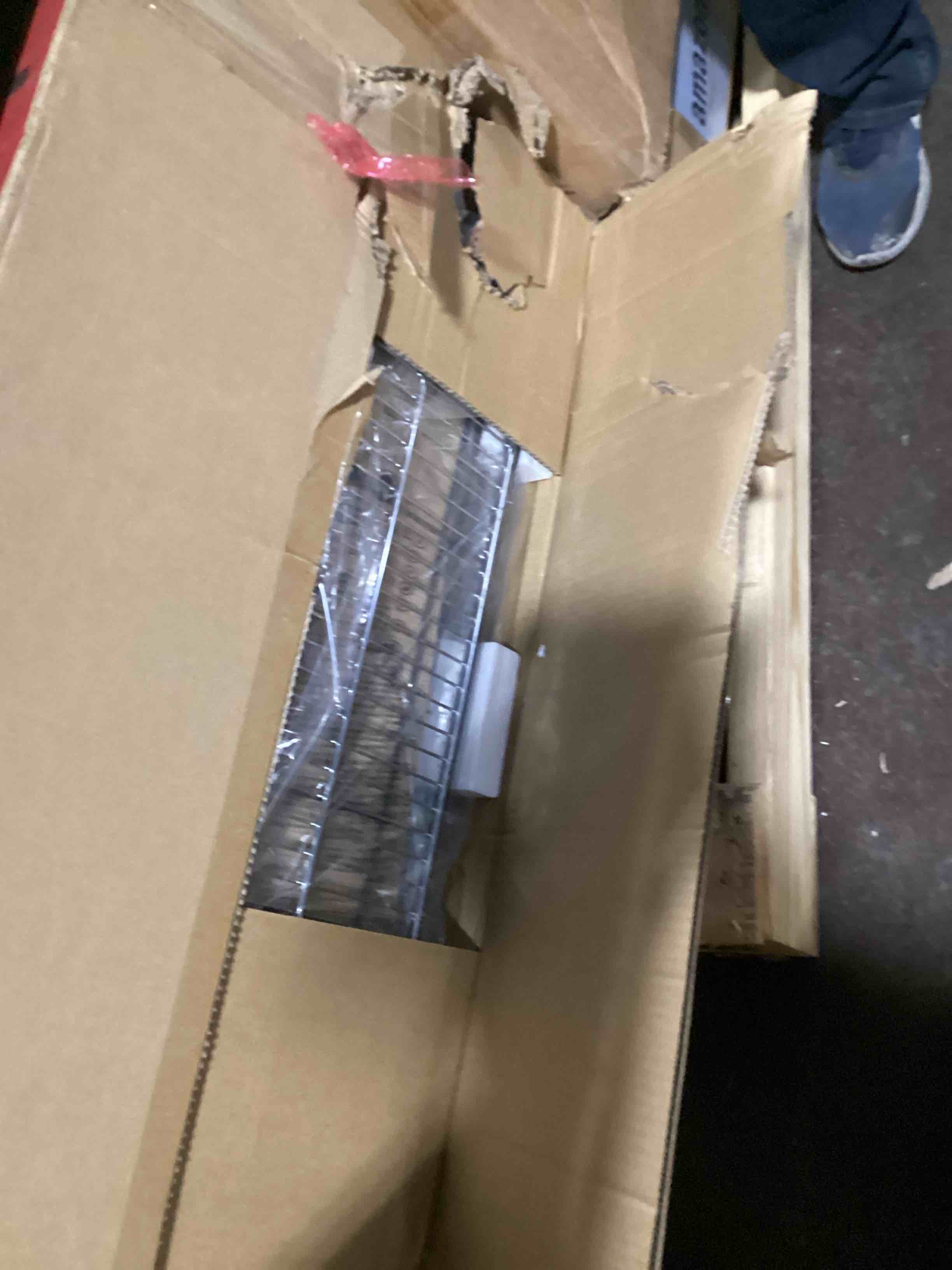 https://s3.amazonaws.com/lotting-images-prod/bidfta/GRA3544654_1746038364287.jpeg