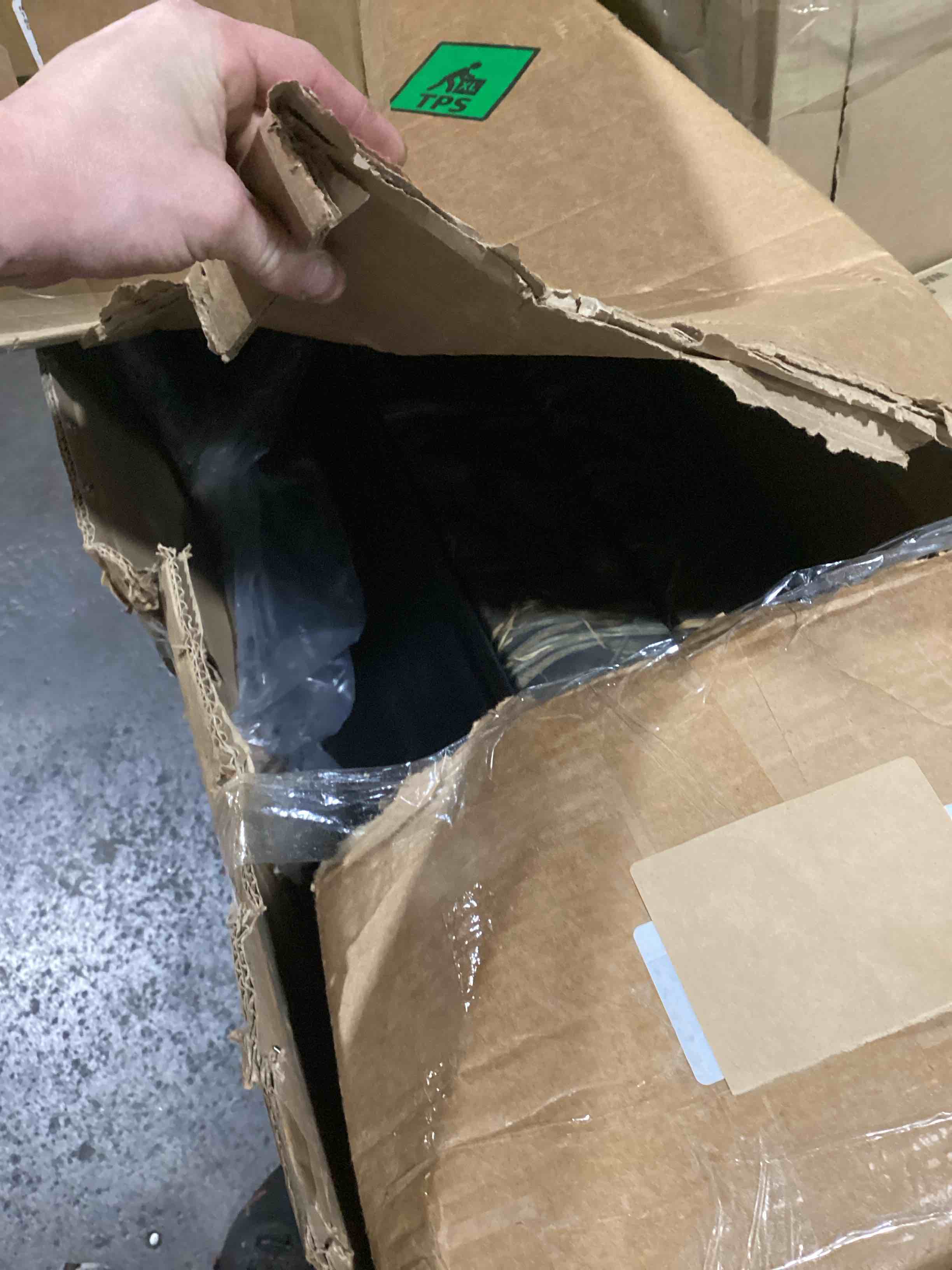 https://s3.amazonaws.com/lotting-images-prod/bidfta/GRA3544657_1746038555027.jpeg