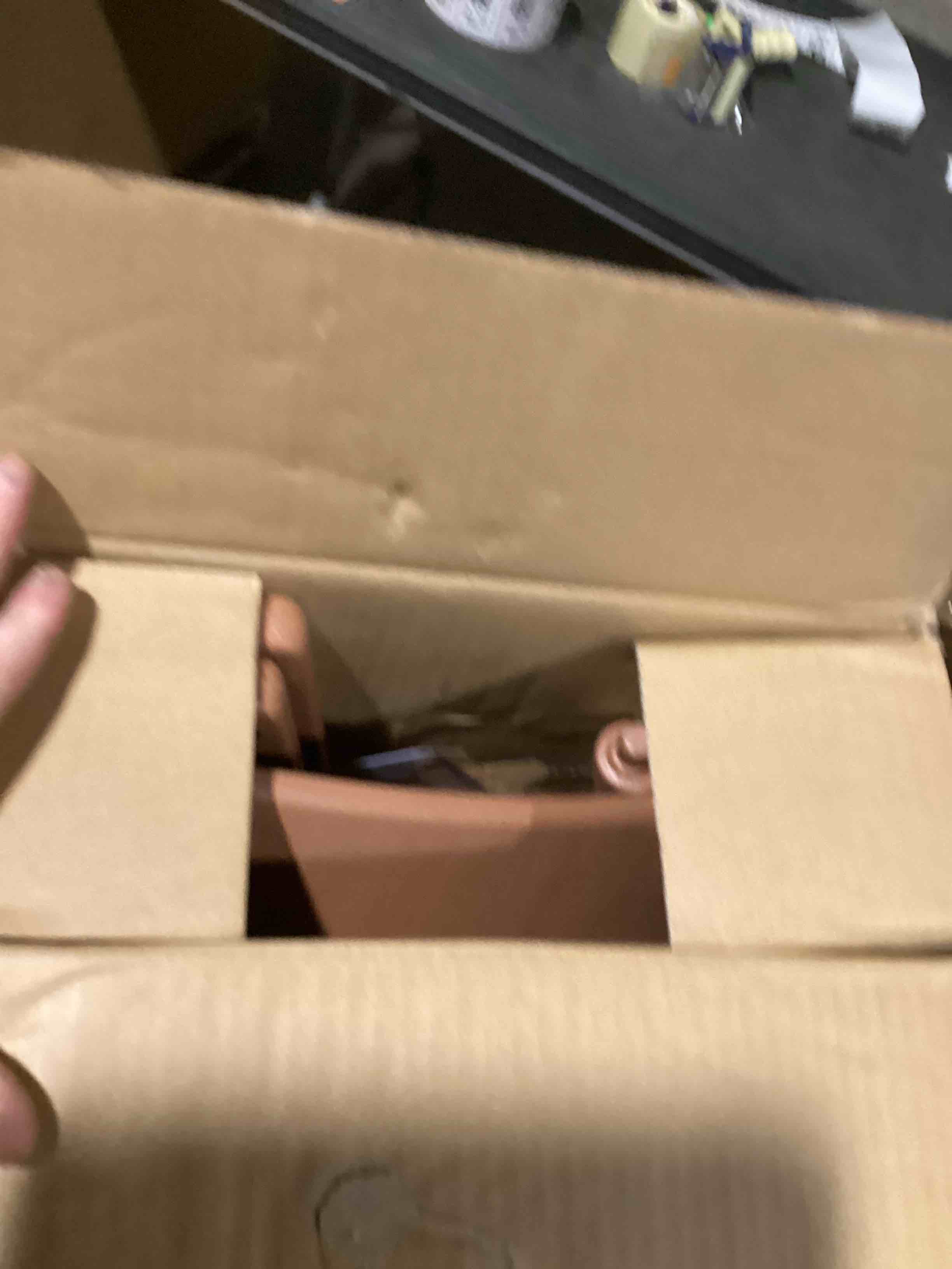 https://s3.amazonaws.com/lotting-images-prod/bidfta/GRA3544764_1746114840809.jpeg
