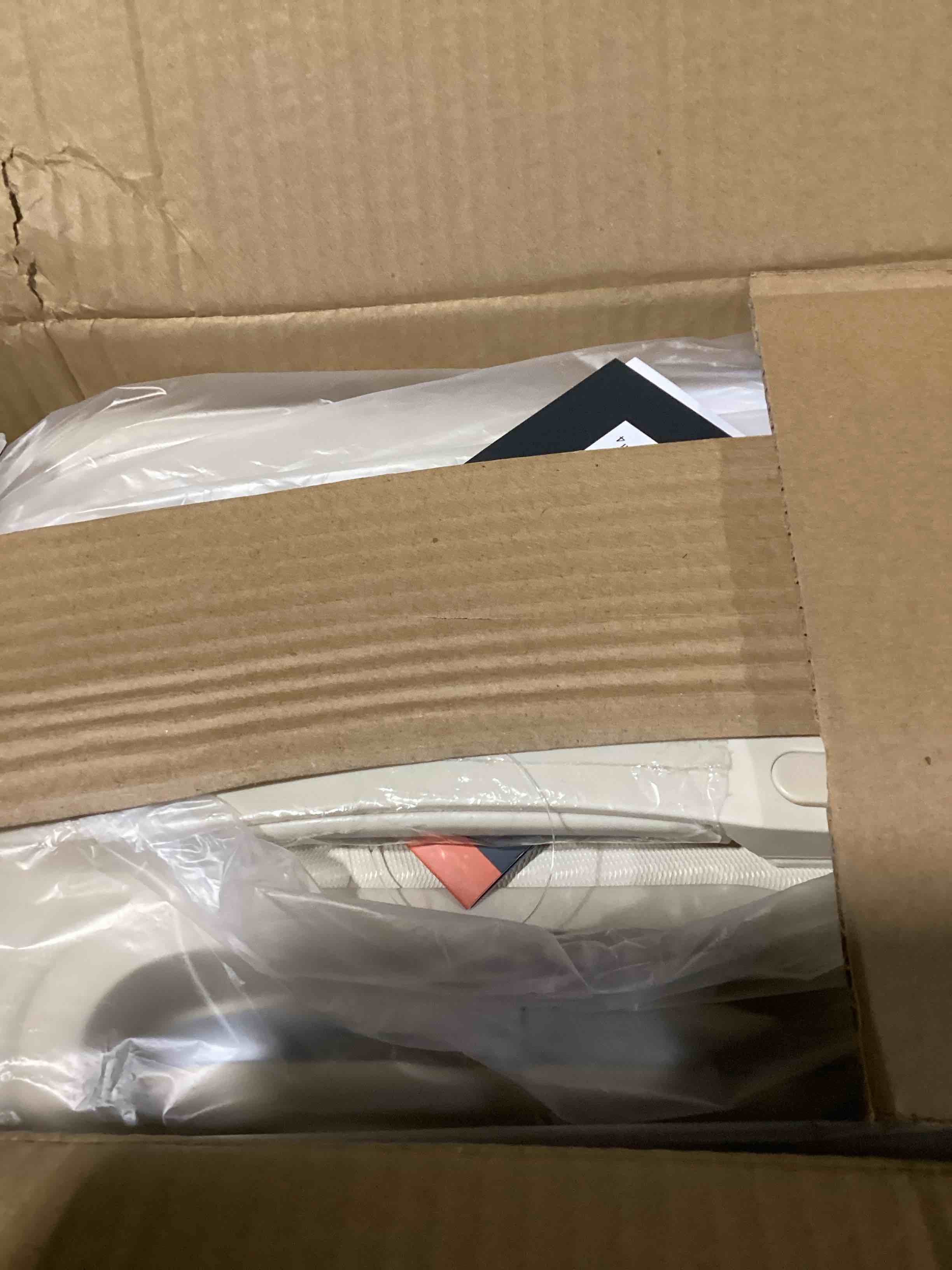 https://s3.amazonaws.com/lotting-images-prod/bidfta/GRA3544769_1746115192765.jpeg