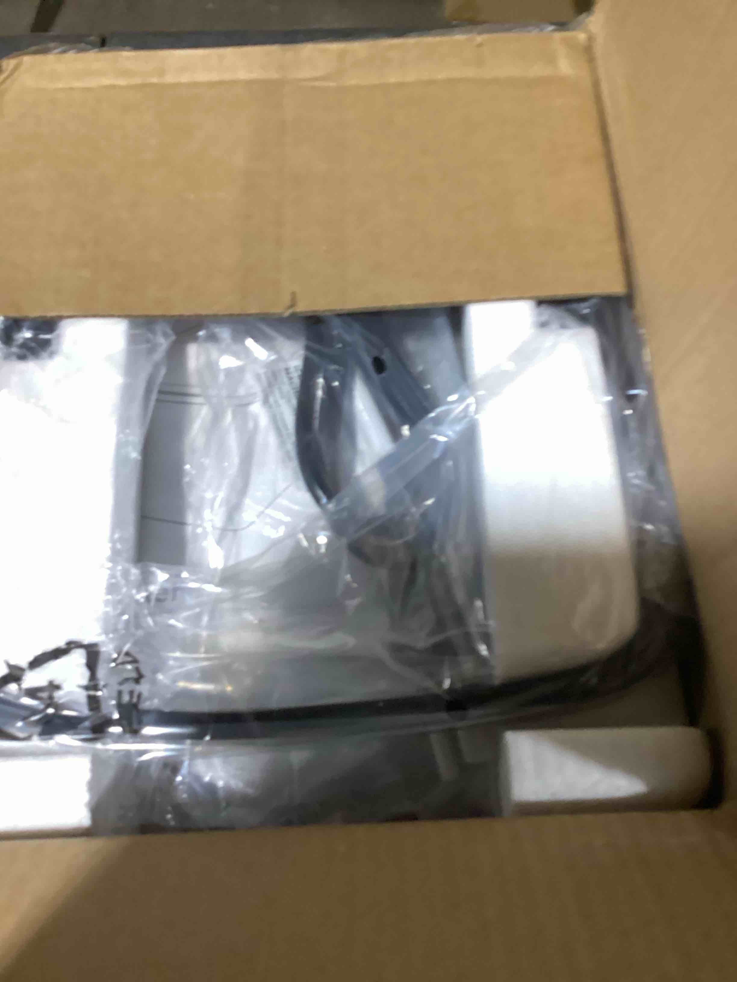 https://s3.amazonaws.com/lotting-images-prod/bidfta/GRA3544772_1746115489406.jpeg