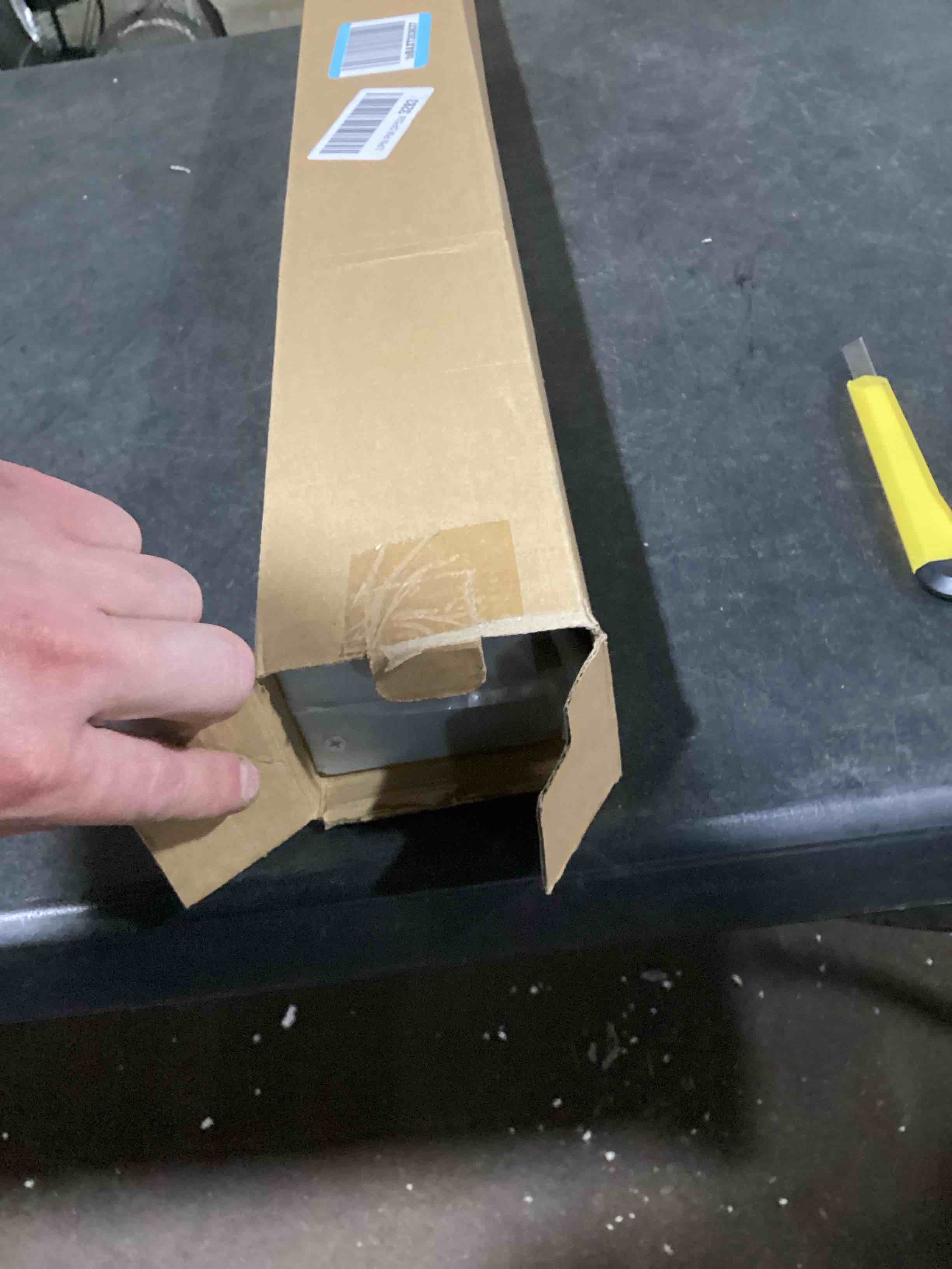 https://s3.amazonaws.com/lotting-images-prod/bidfta/GRA3545039_1746448798125.jpeg