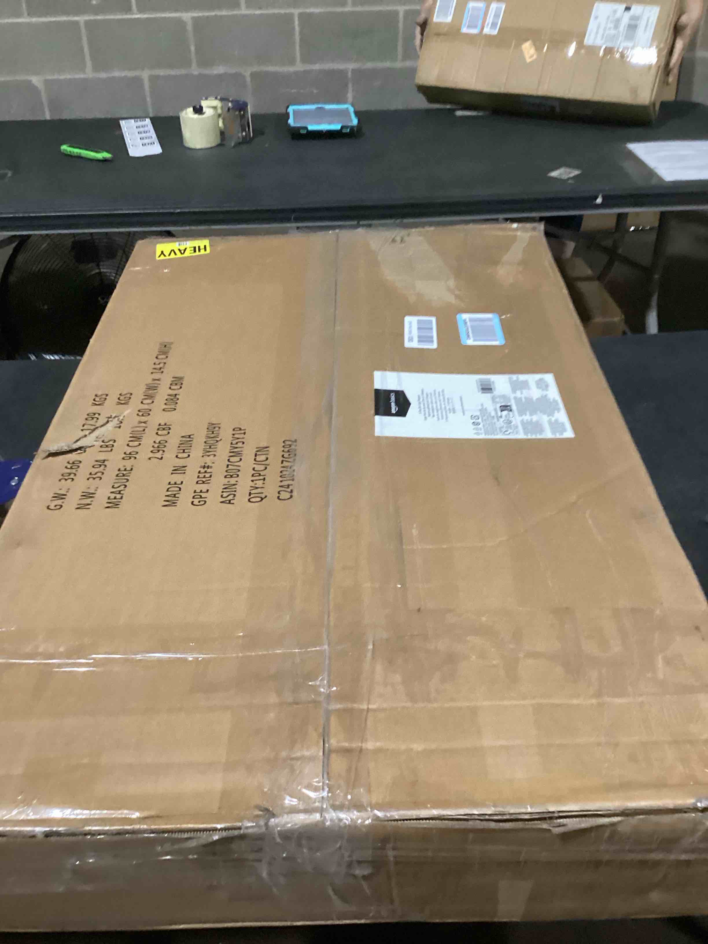 https://s3.amazonaws.com/lotting-images-prod/bidfta/GRA3545122_1746455902631.jpeg
