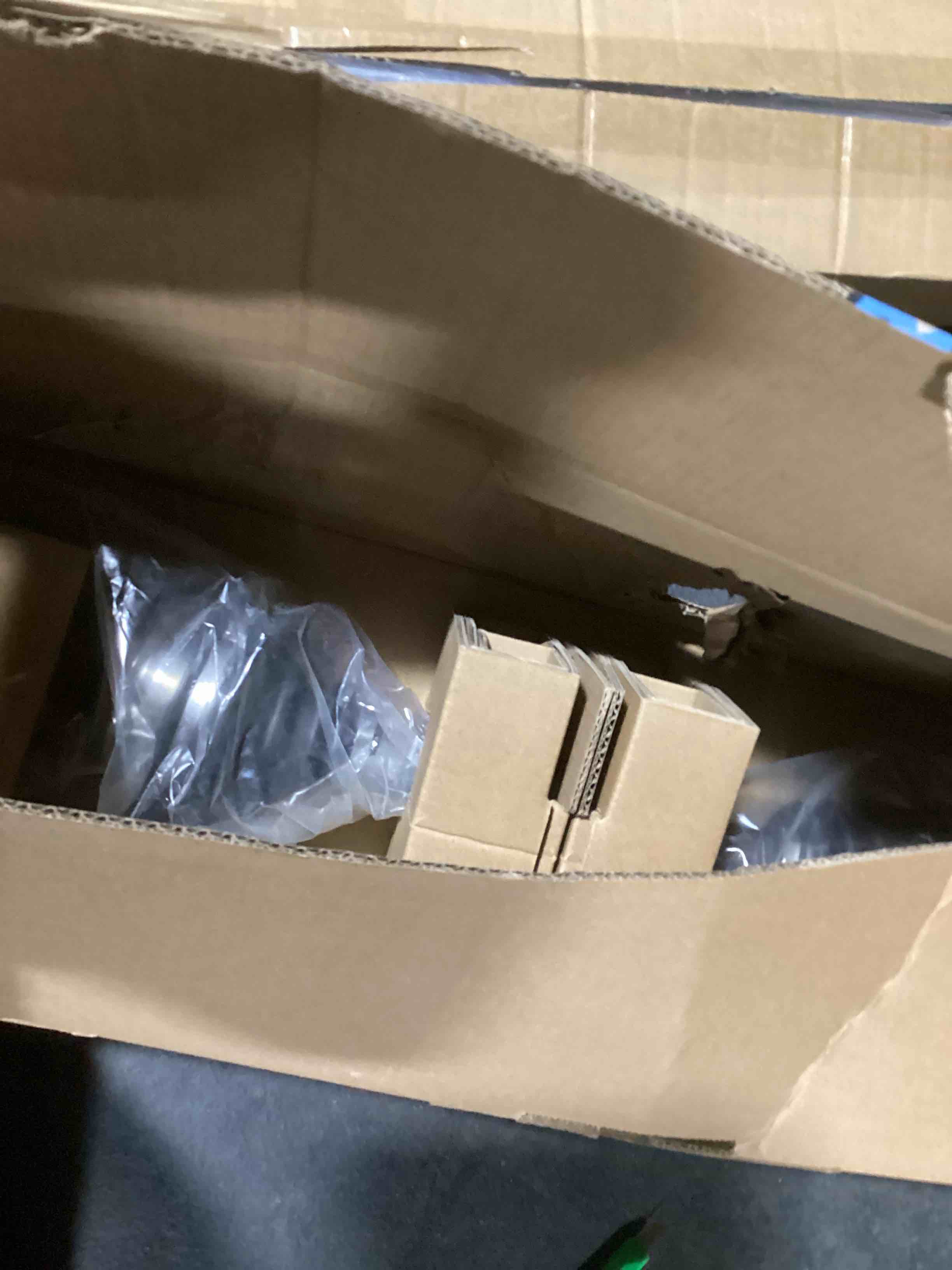https://s3.amazonaws.com/lotting-images-prod/bidfta/GRA3545275_1746529387396.jpeg