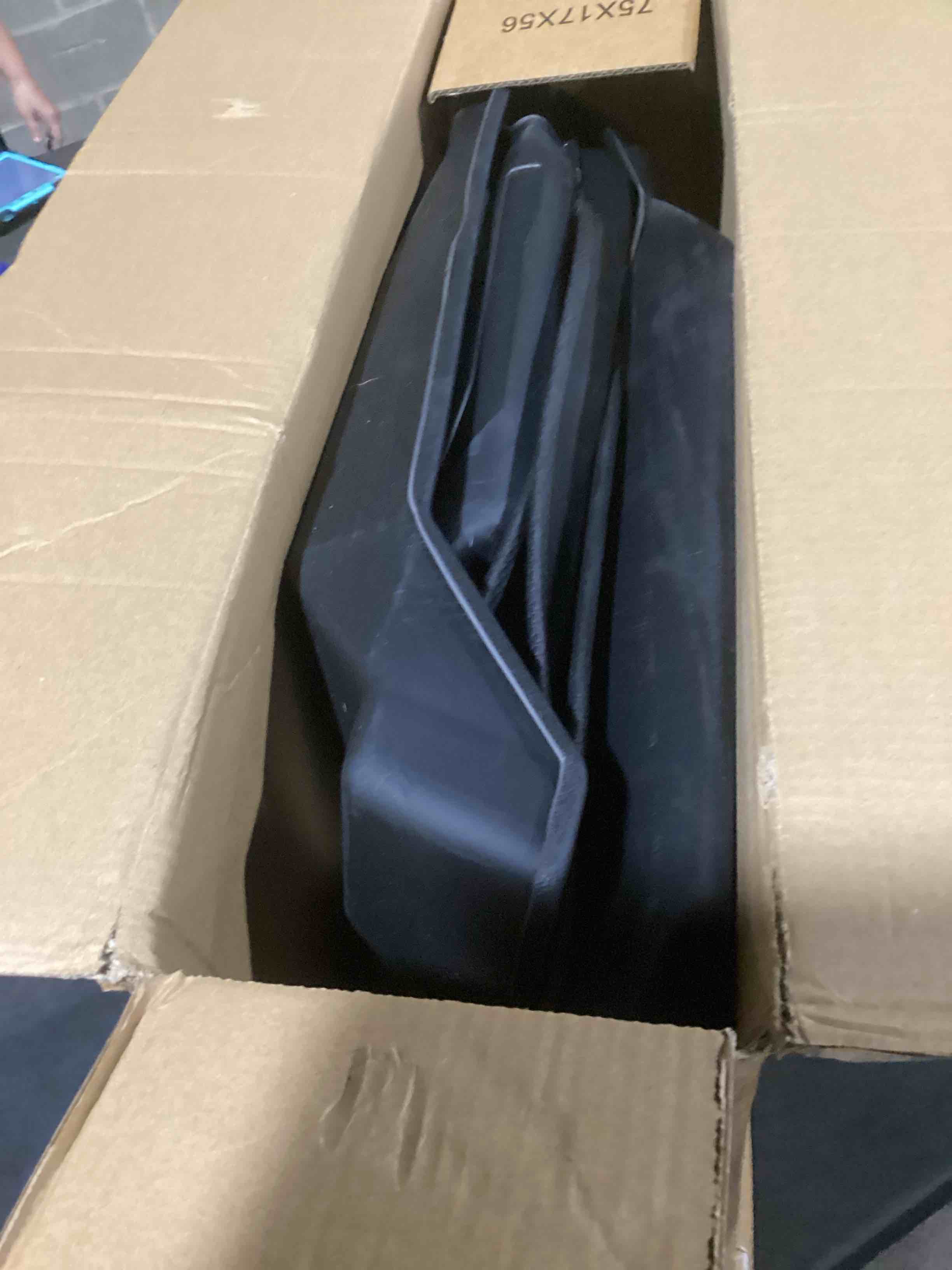https://s3.amazonaws.com/lotting-images-prod/bidfta/GRA3545322_1746534612676.jpeg