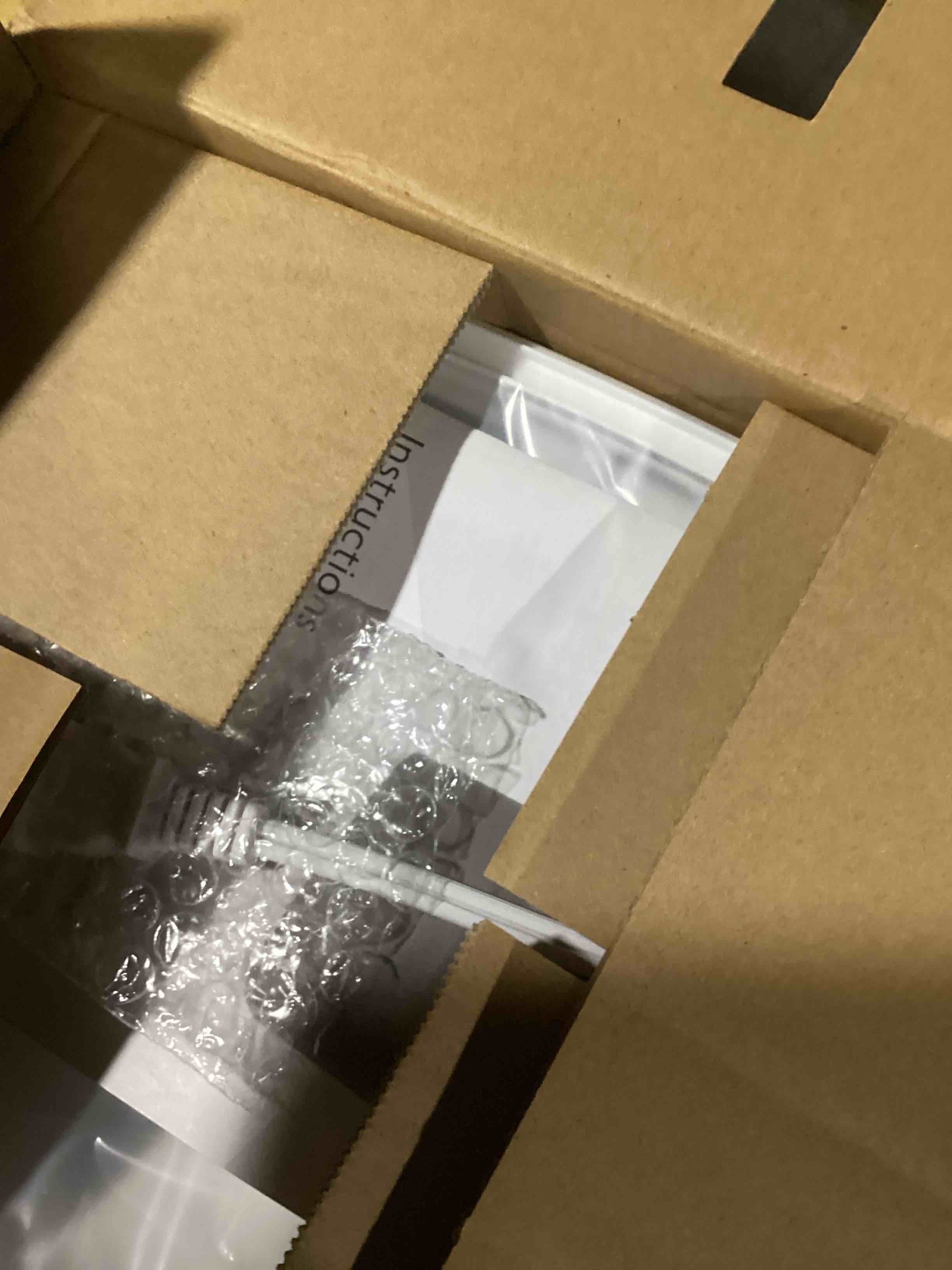 https://s3.amazonaws.com/lotting-images-prod/bidfta/GRA3545408_1746547236914.jpeg