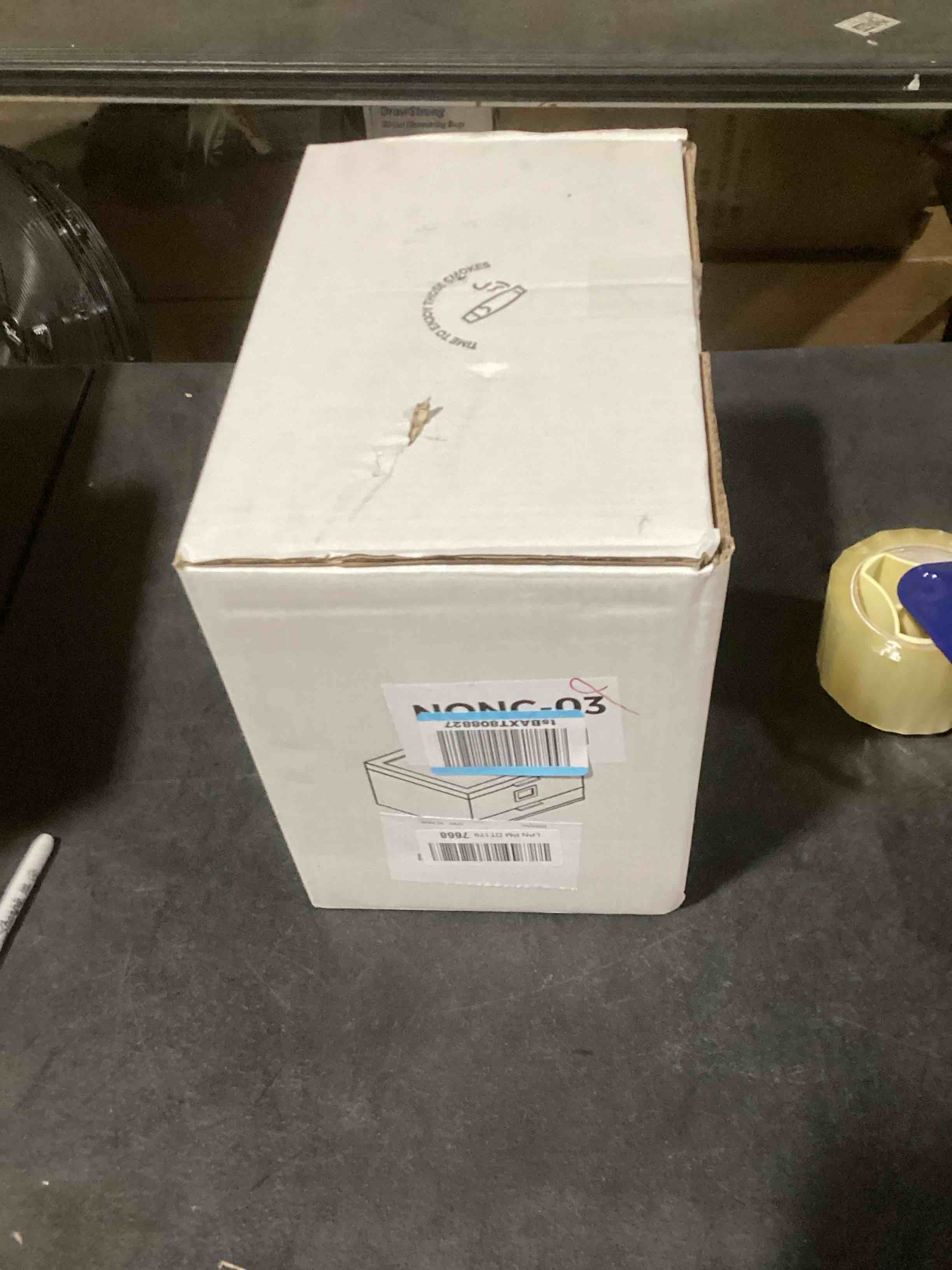 https://s3.amazonaws.com/lotting-images-prod/bidfta/GRA3545416_1746548112737.jpeg