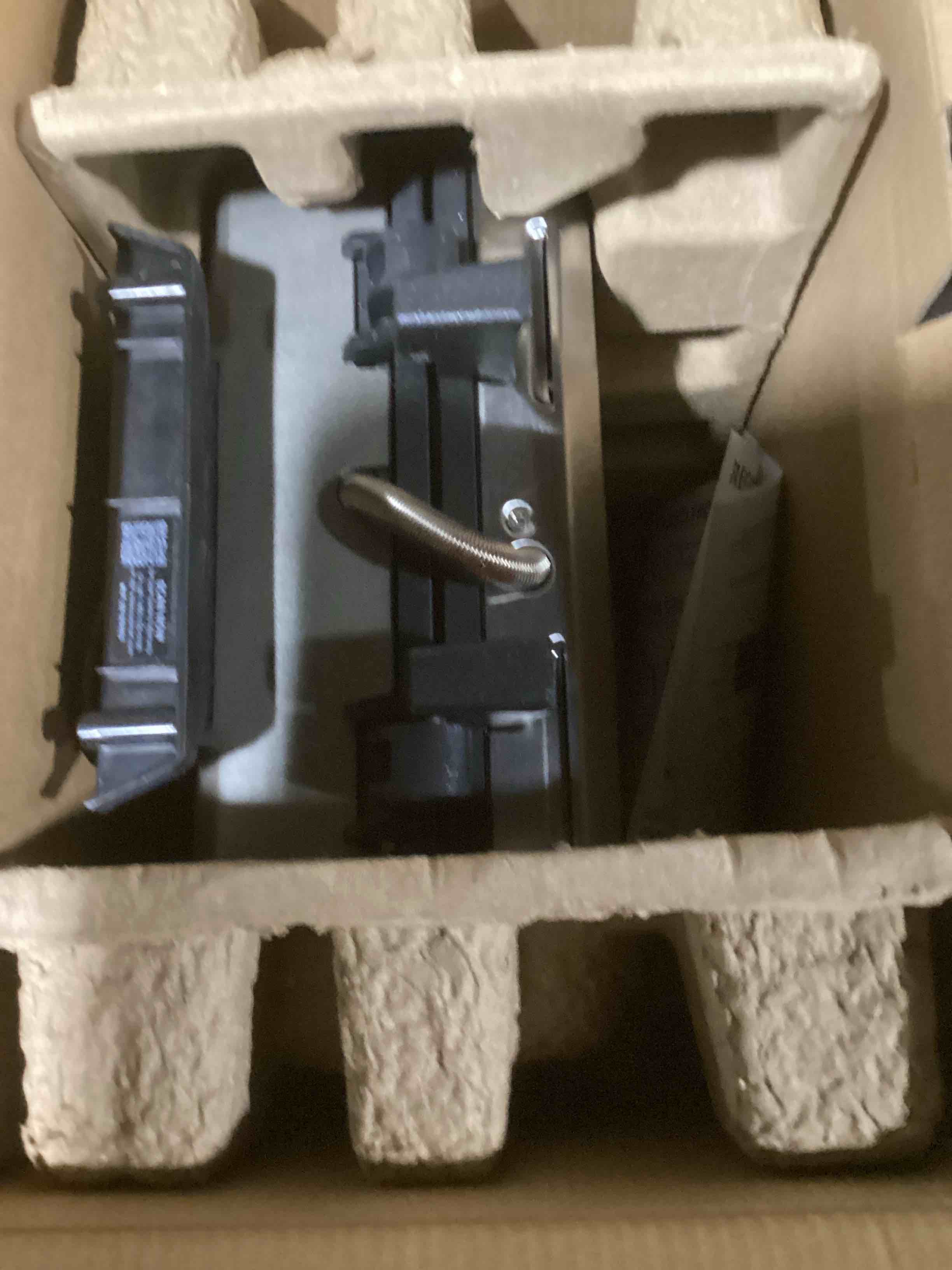https://s3.amazonaws.com/lotting-images-prod/bidfta/GRA3545426_1746549184238.jpeg