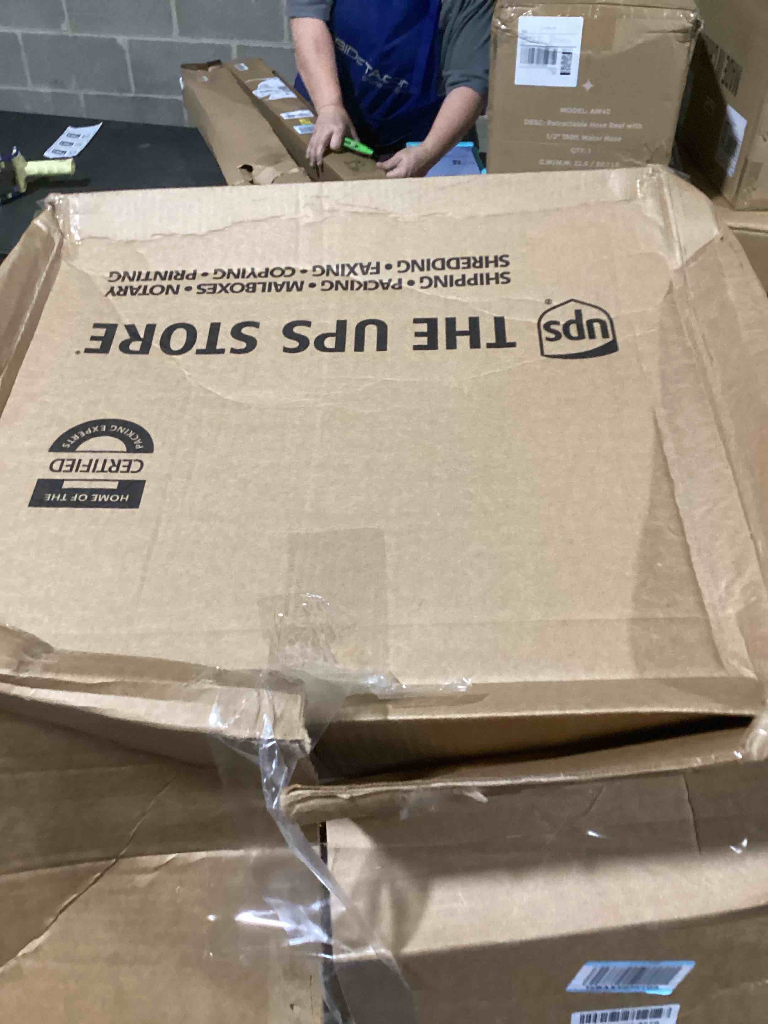 https://s3.amazonaws.com/lotting-images-prod/bidfta/GRA3545432_1746549937149.jpeg