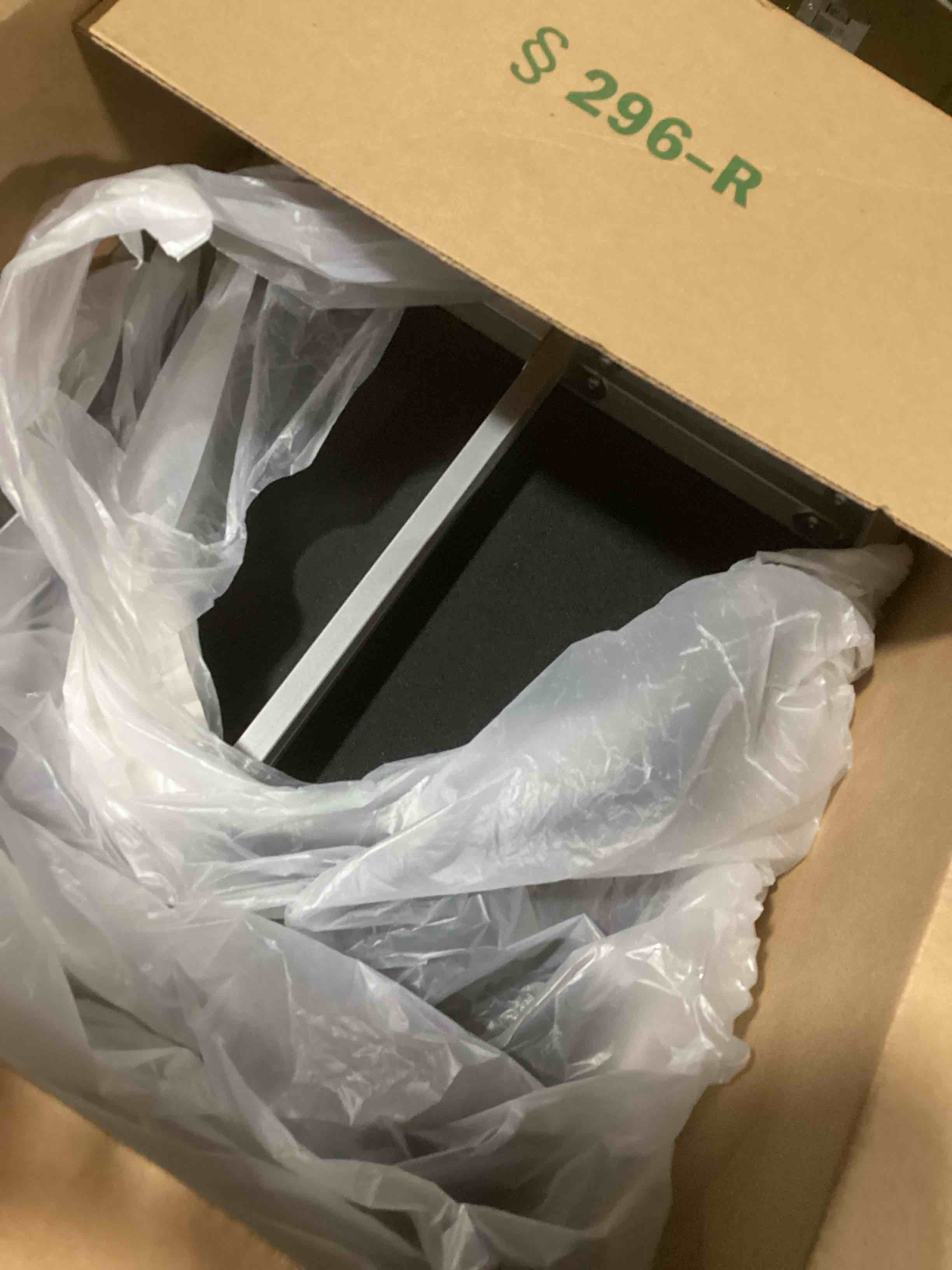 https://s3.amazonaws.com/lotting-images-prod/bidfta/GRA3545440_1746550898379.jpeg