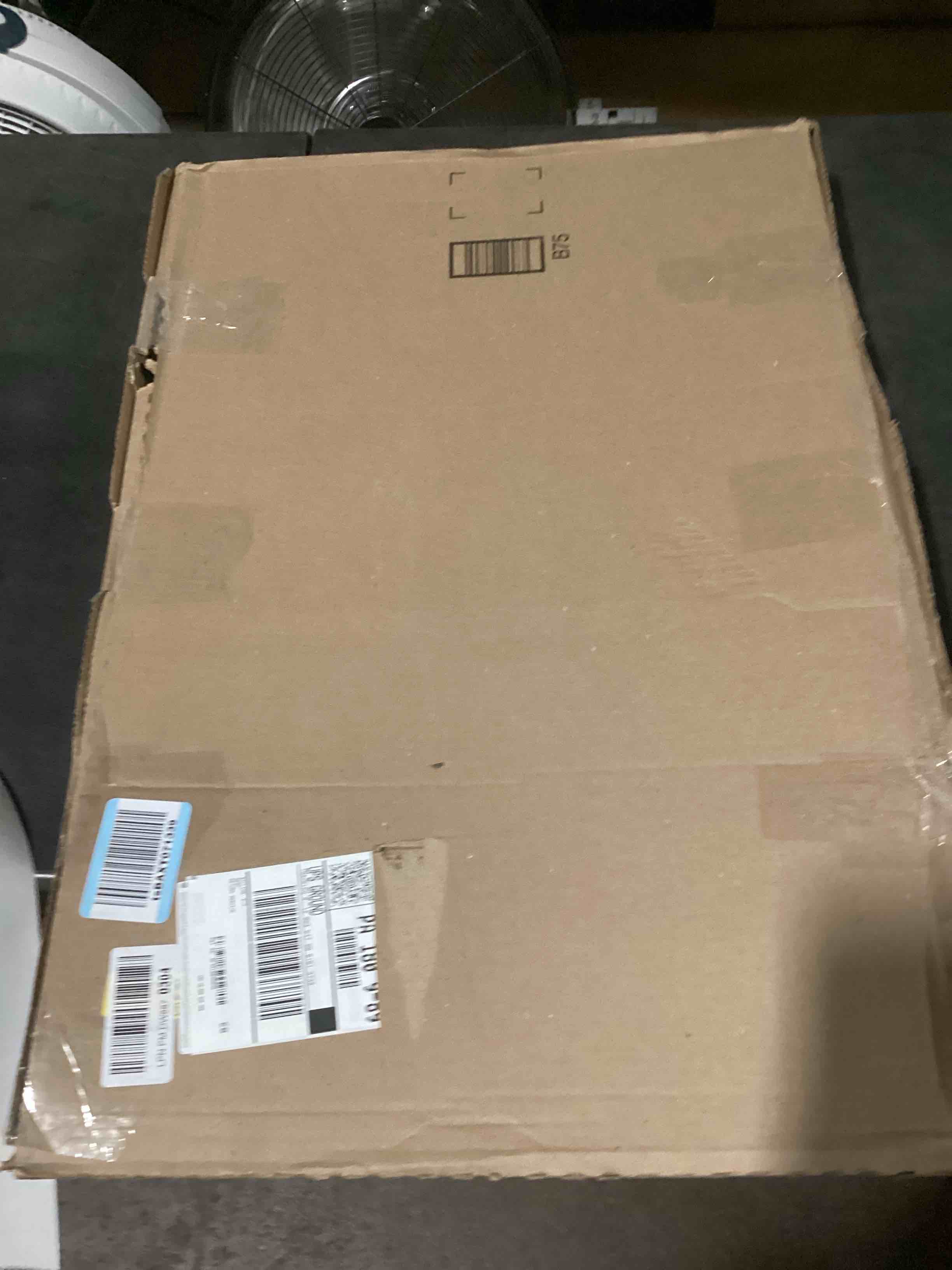 https://s3.amazonaws.com/lotting-images-prod/bidfta/GRA3545578_1746625285048.jpeg