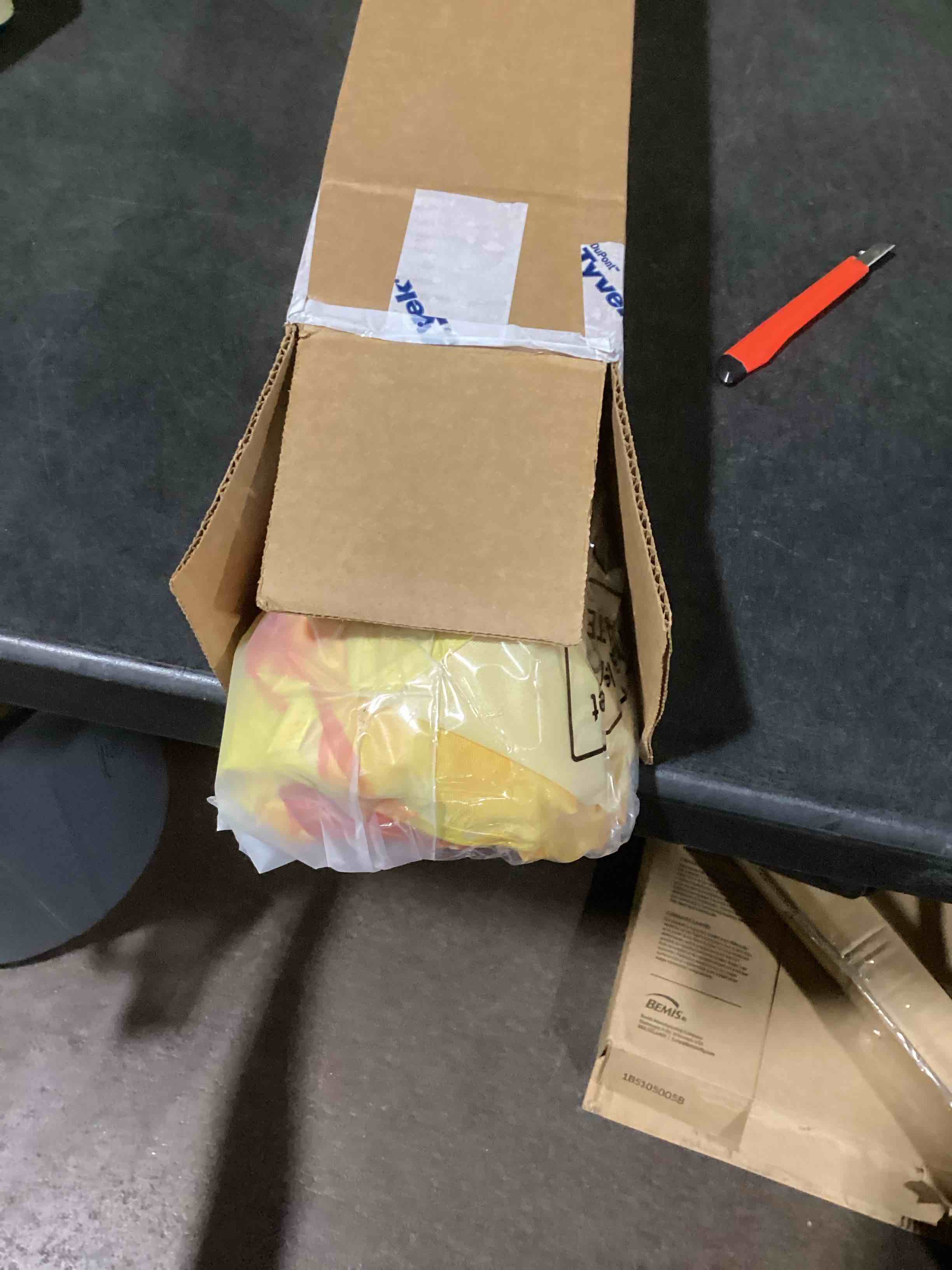 https://s3.amazonaws.com/lotting-images-prod/bidfta/GRA3545628_1746634034527.jpeg