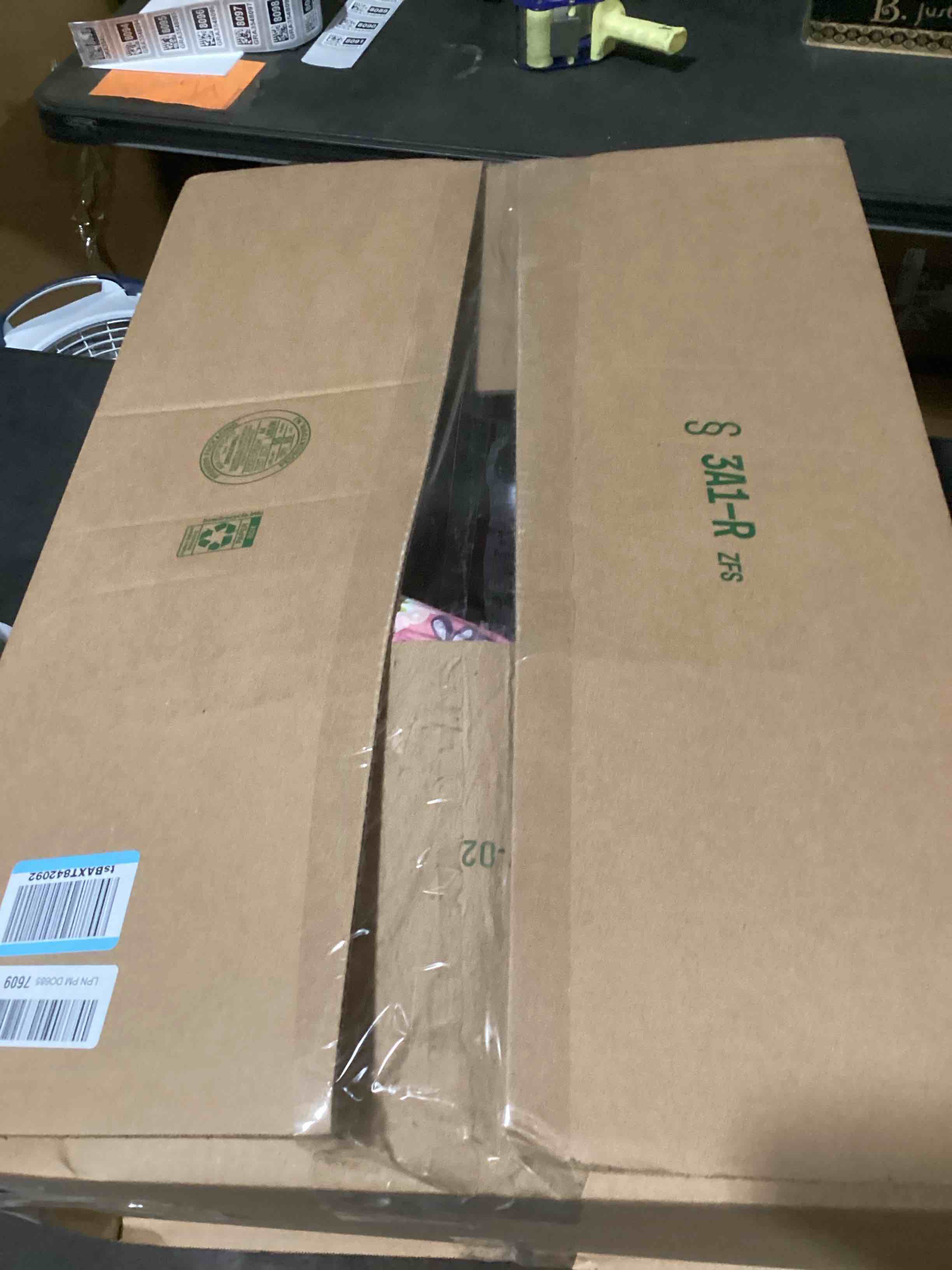https://s3.amazonaws.com/lotting-images-prod/bidfta/GRA3545689_1746642937359.jpeg