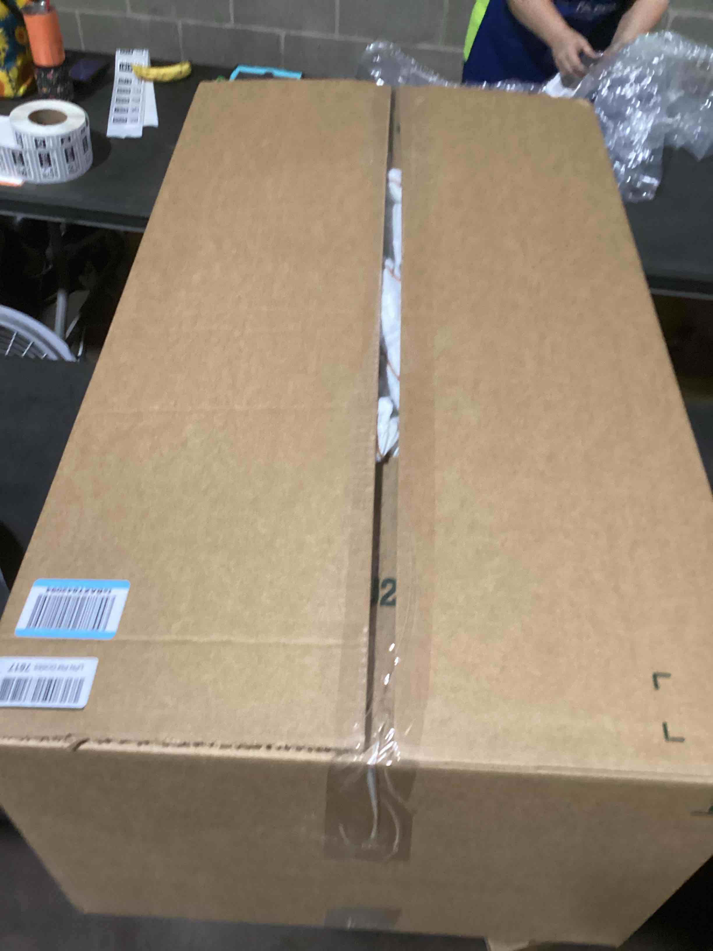 https://s3.amazonaws.com/lotting-images-prod/bidfta/GRA3545720_1746702793380.jpeg