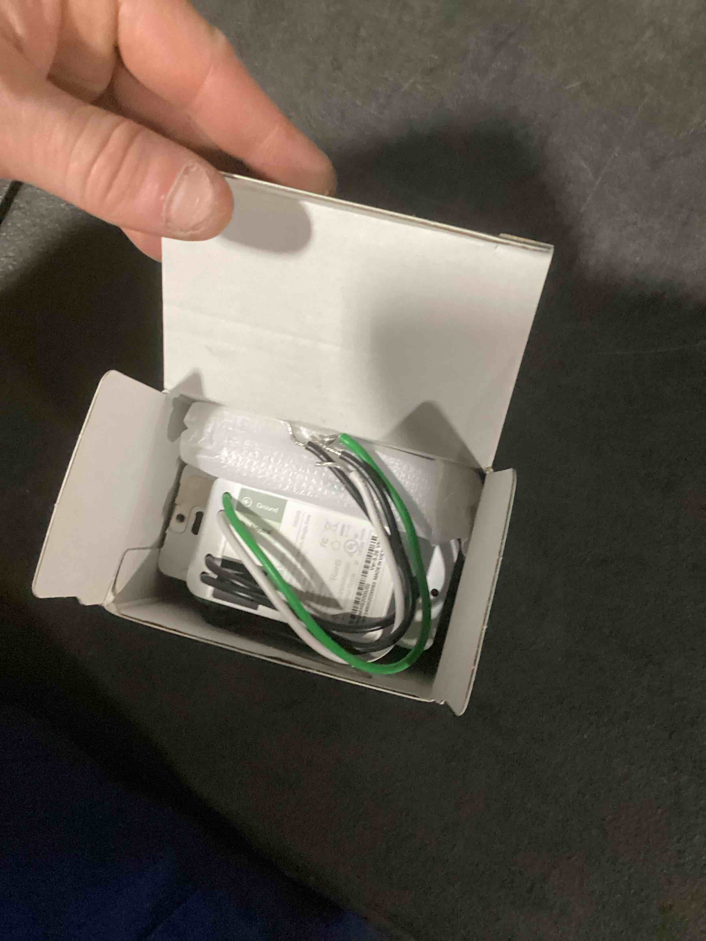 https://s3.amazonaws.com/lotting-images-prod/bidfta/GRA3545797_1746708660679.jpeg