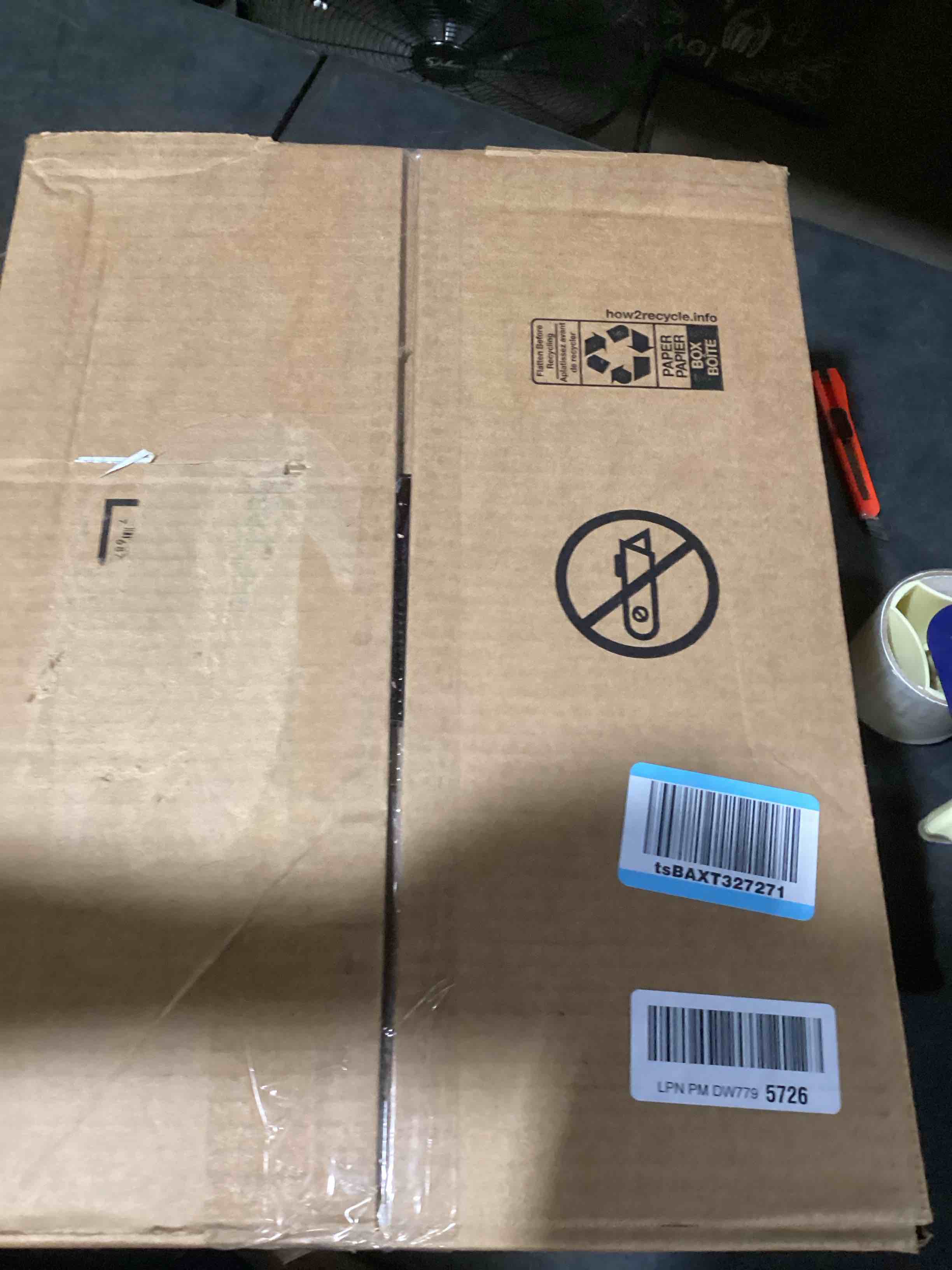 https://s3.amazonaws.com/lotting-images-prod/bidfta/GRA3545991_1746724714895.jpeg