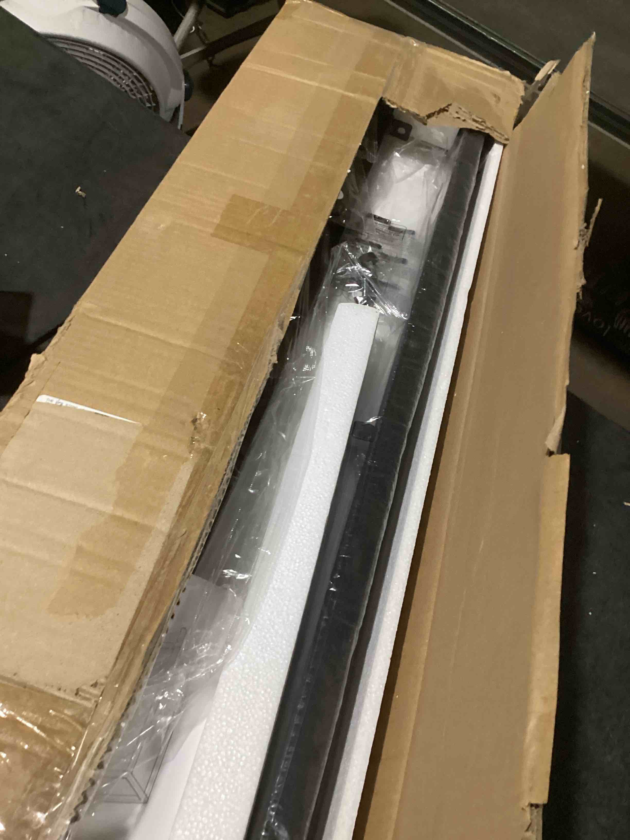 https://s3.amazonaws.com/lotting-images-prod/bidfta/GRA3546075_1746800596999.jpeg