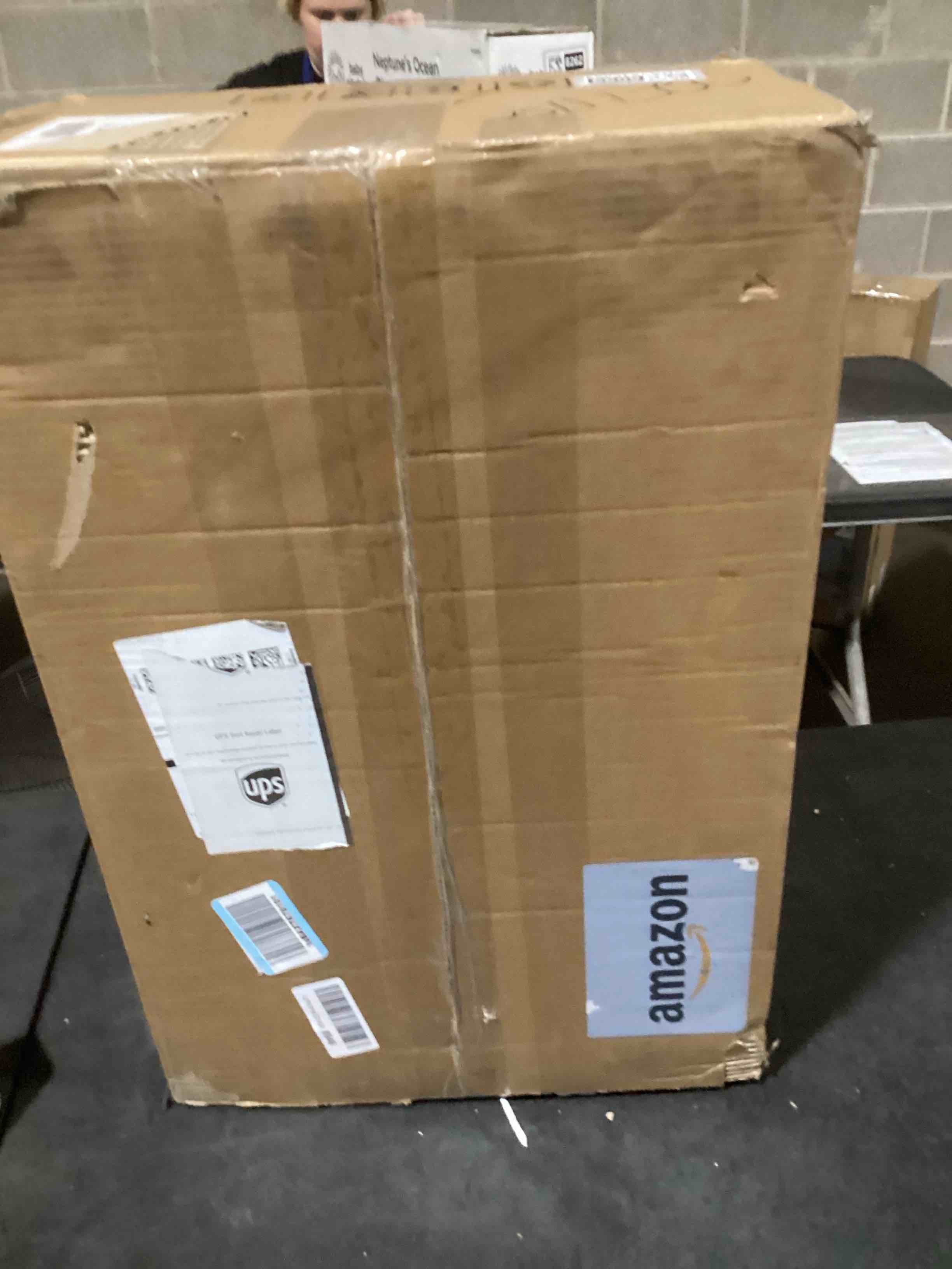 https://s3.amazonaws.com/lotting-images-prod/bidfta/GRA3546099_1746802467837.jpeg