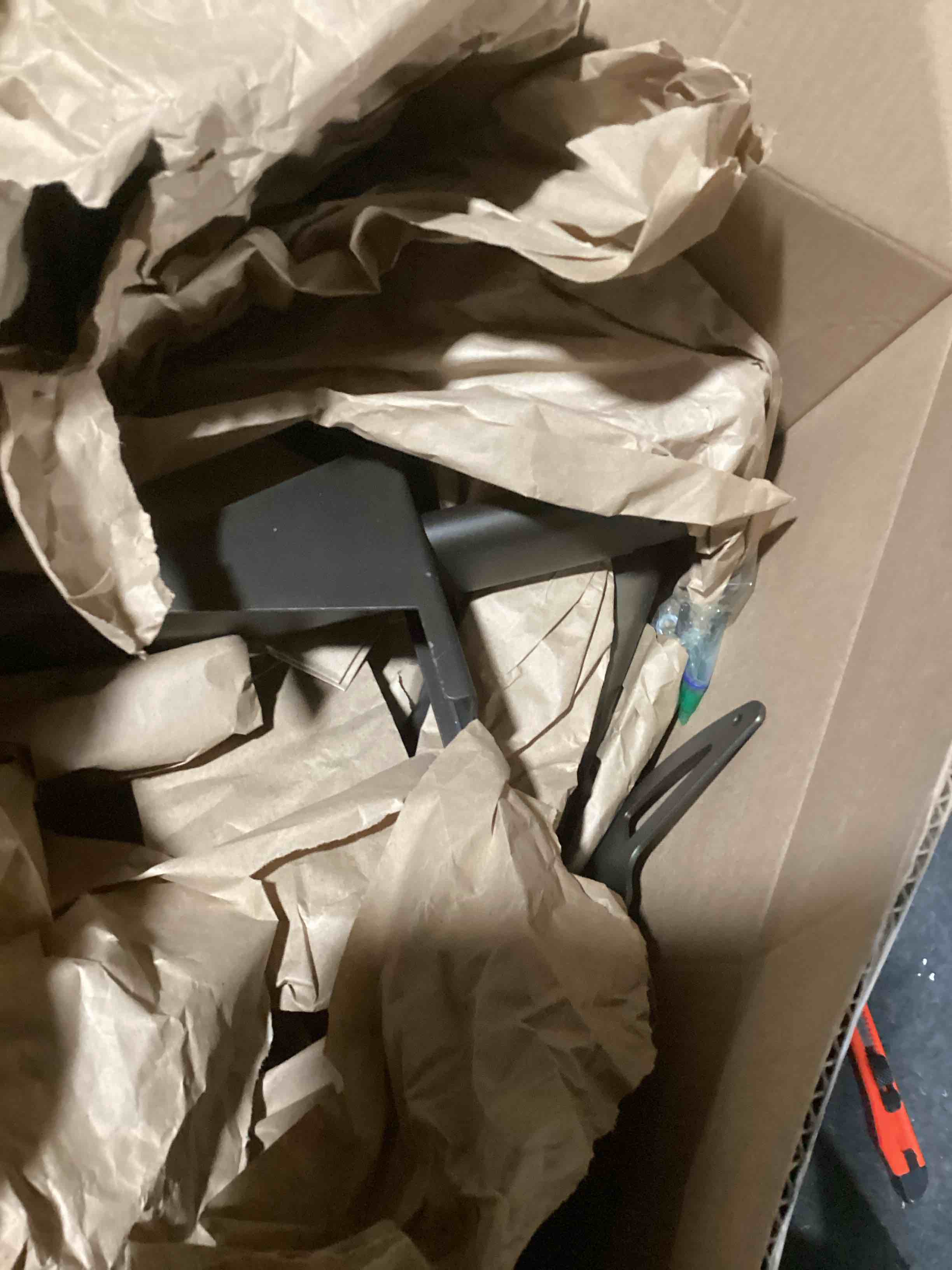 https://s3.amazonaws.com/lotting-images-prod/bidfta/GRA3546101_1746804677344.jpeg