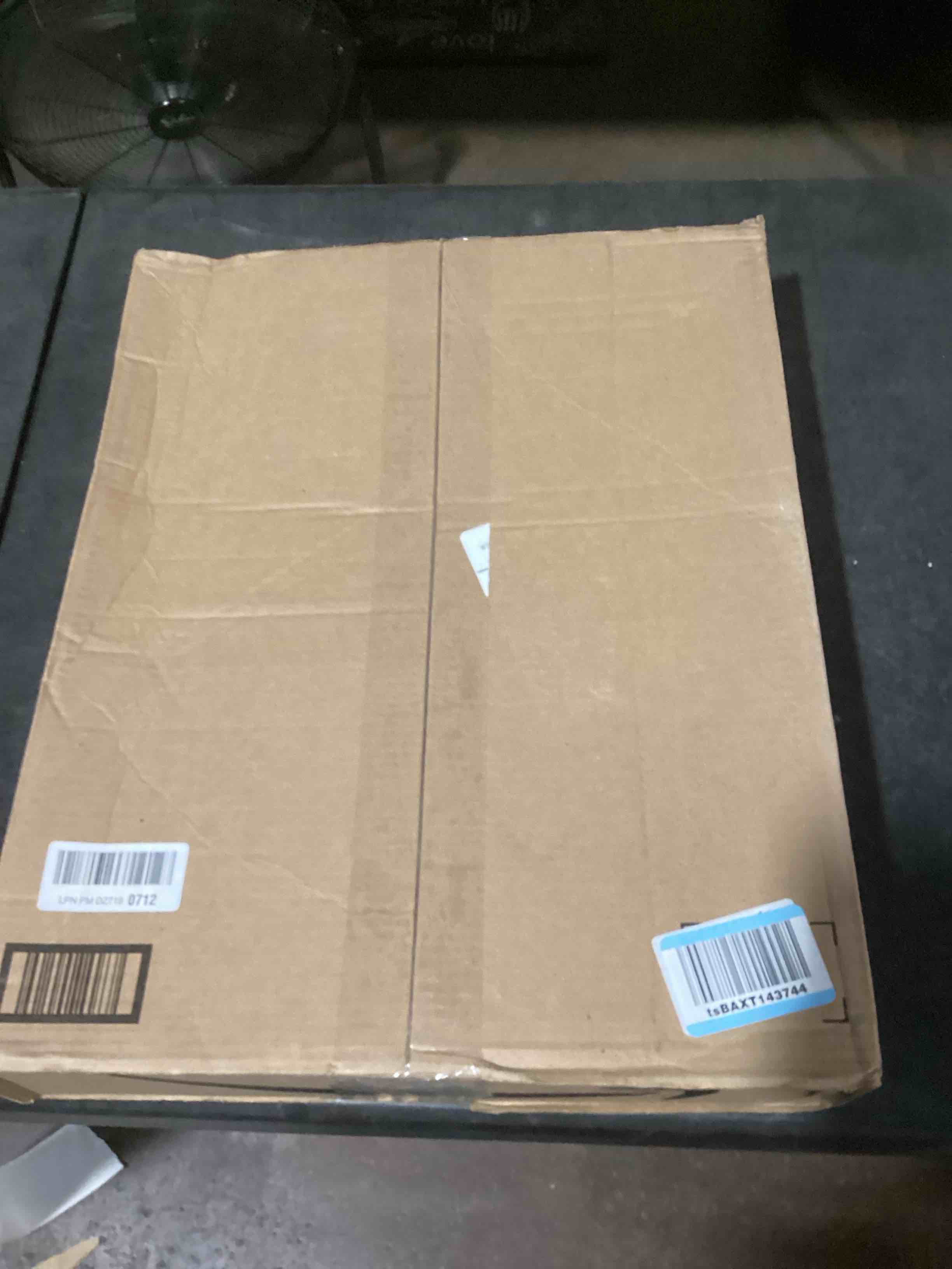 https://s3.amazonaws.com/lotting-images-prod/bidfta/GRA3546112_1746805377605.jpeg