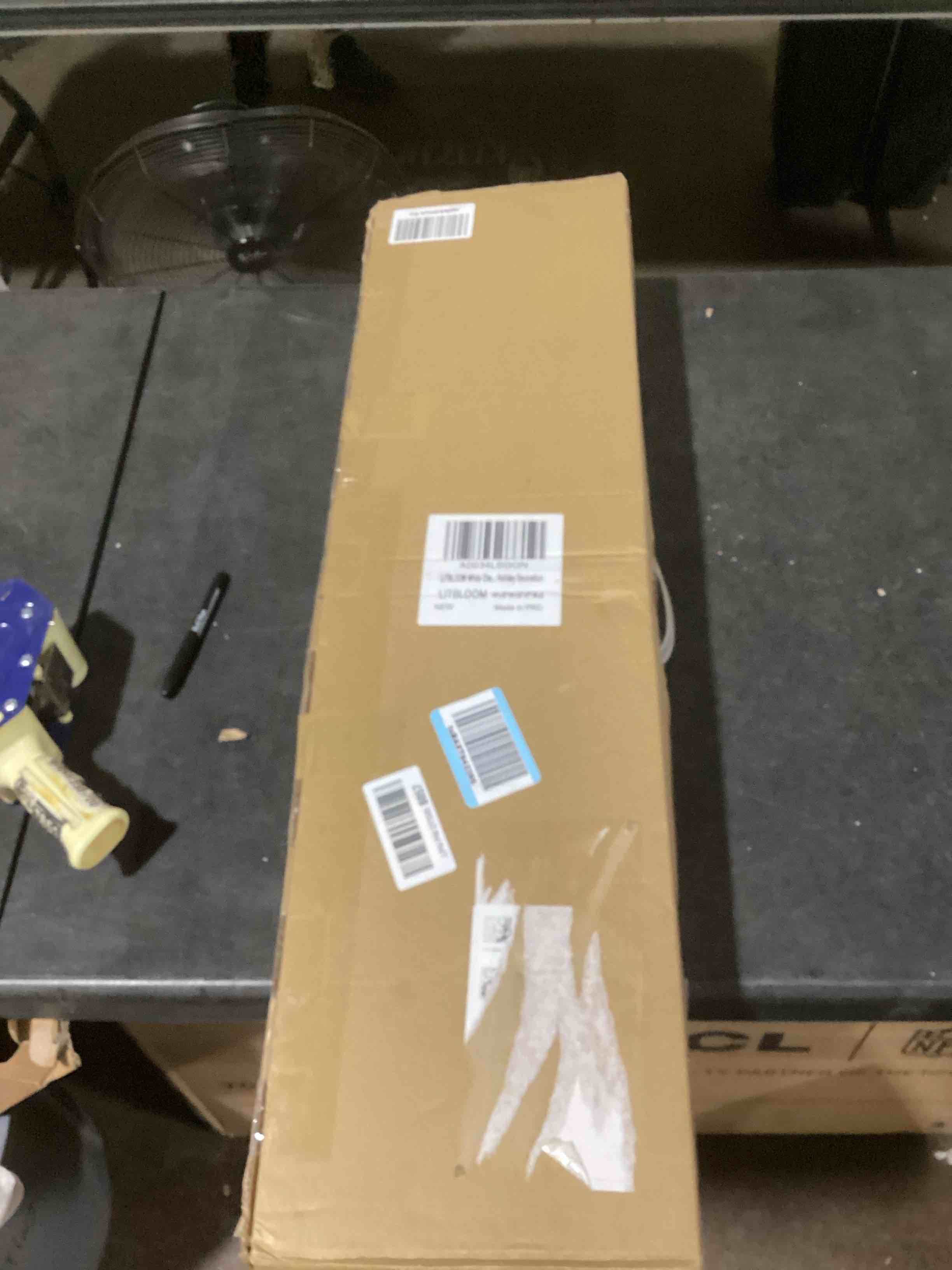 https://s3.amazonaws.com/lotting-images-prod/bidfta/GRA3546129_1746806723680.jpeg