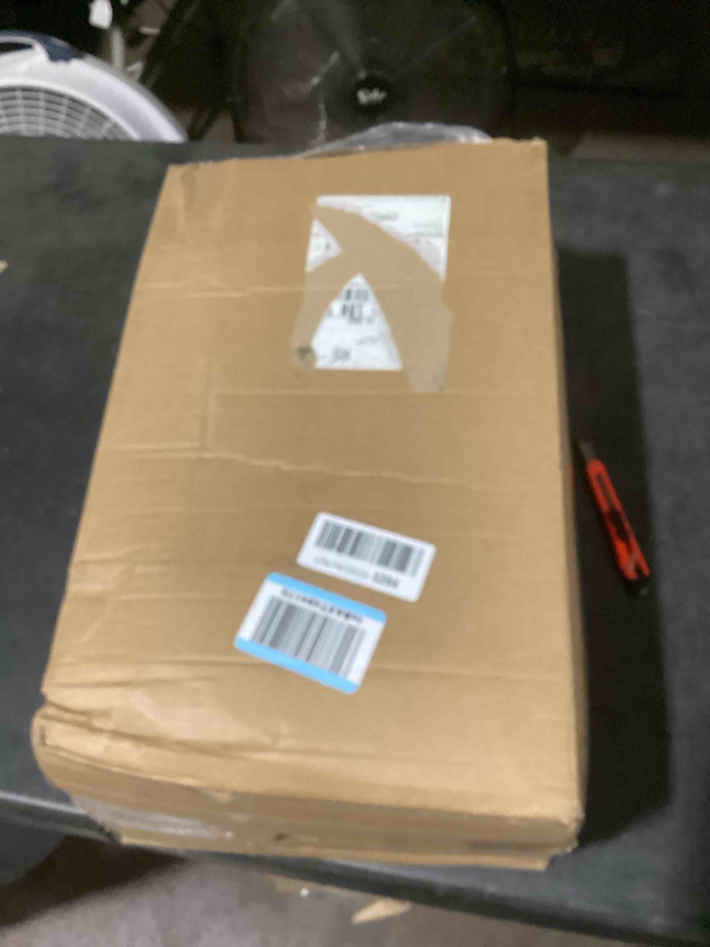 https://s3.amazonaws.com/lotting-images-prod/bidfta/GRA3546143_1746807975241.jpeg