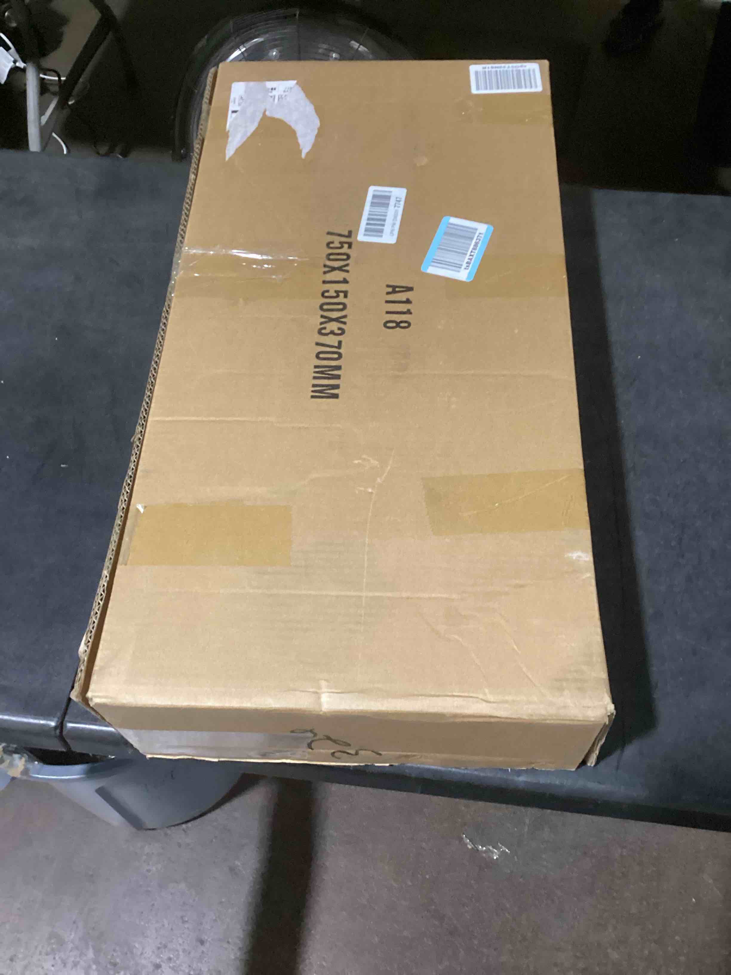 https://s3.amazonaws.com/lotting-images-prod/bidfta/GRA3546209_1747050677976.jpeg