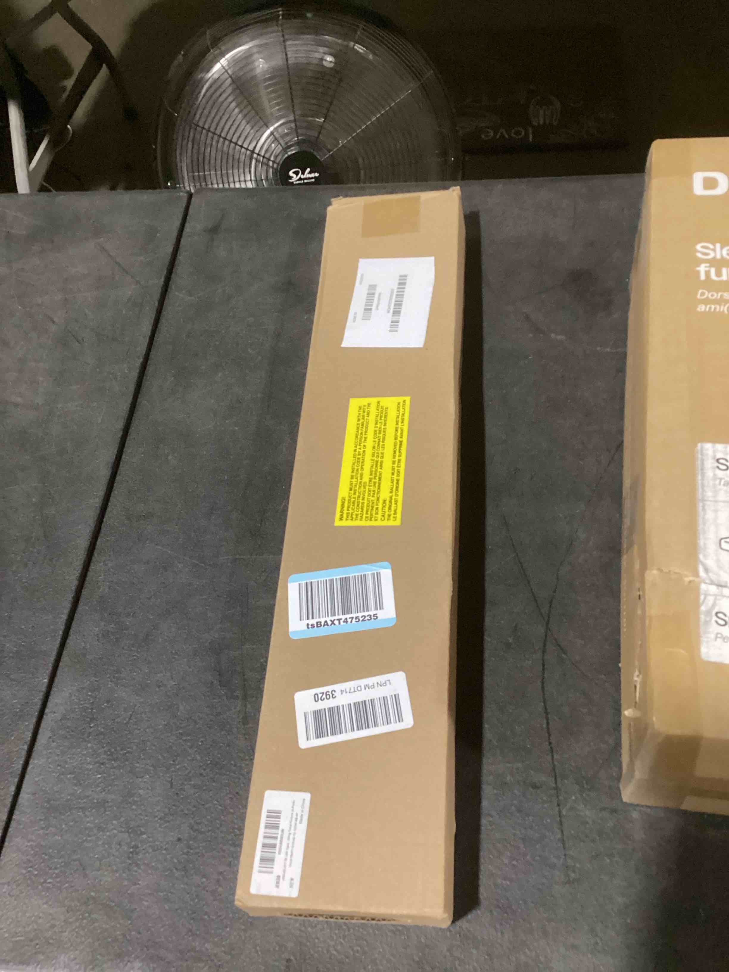https://s3.amazonaws.com/lotting-images-prod/bidfta/GRA3546229_1747055423287.jpeg