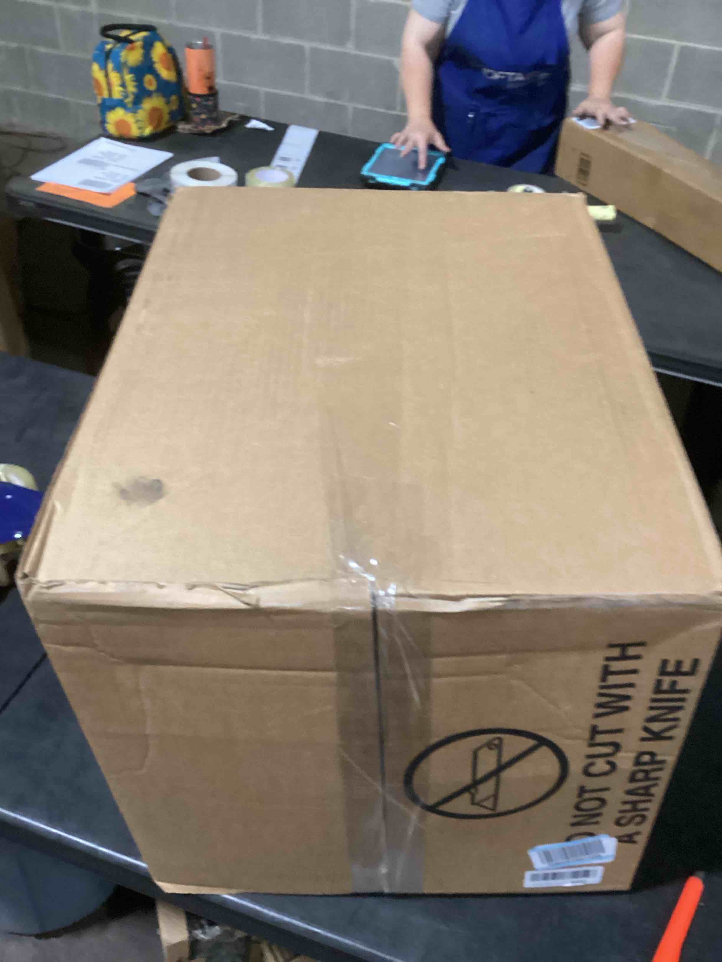 https://s3.amazonaws.com/lotting-images-prod/bidfta/GRA3546276_1747059159057.jpeg