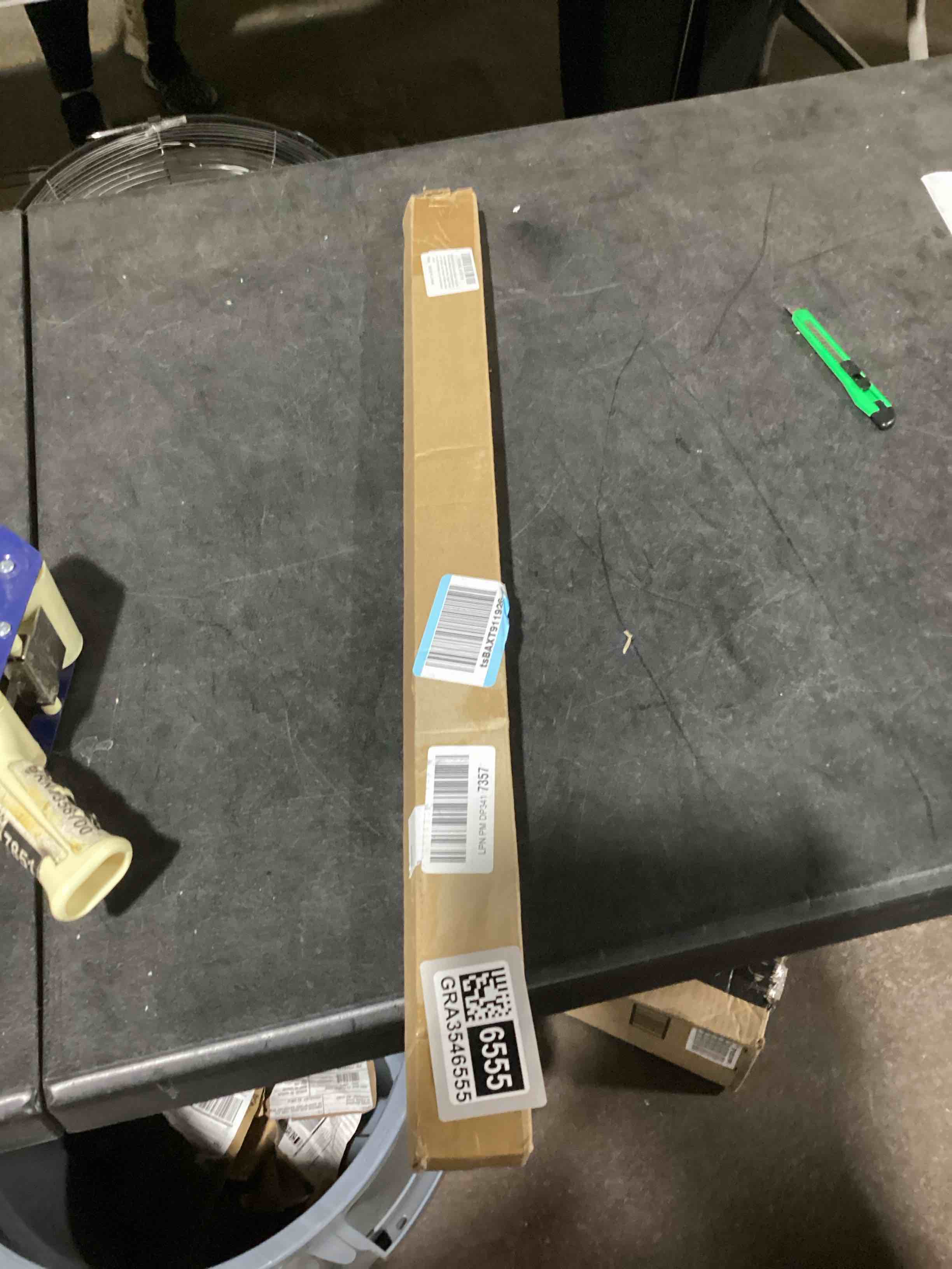 https://s3.amazonaws.com/lotting-images-prod/bidfta/GRA3546555_1747160207795.jpeg