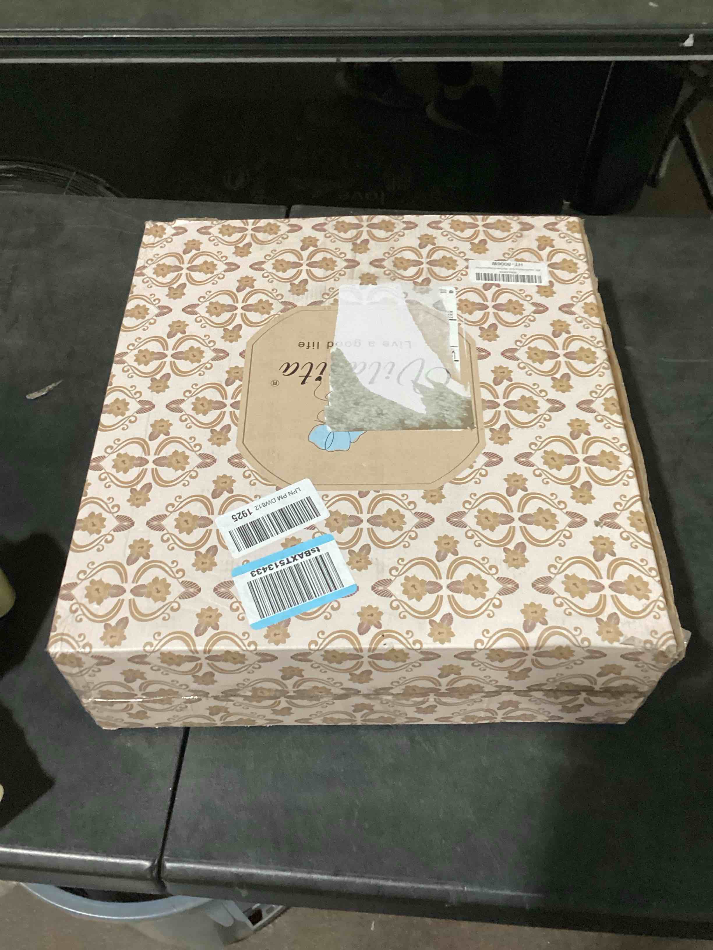 https://s3.amazonaws.com/lotting-images-prod/bidfta/GRA3546699_1747247807326.jpeg