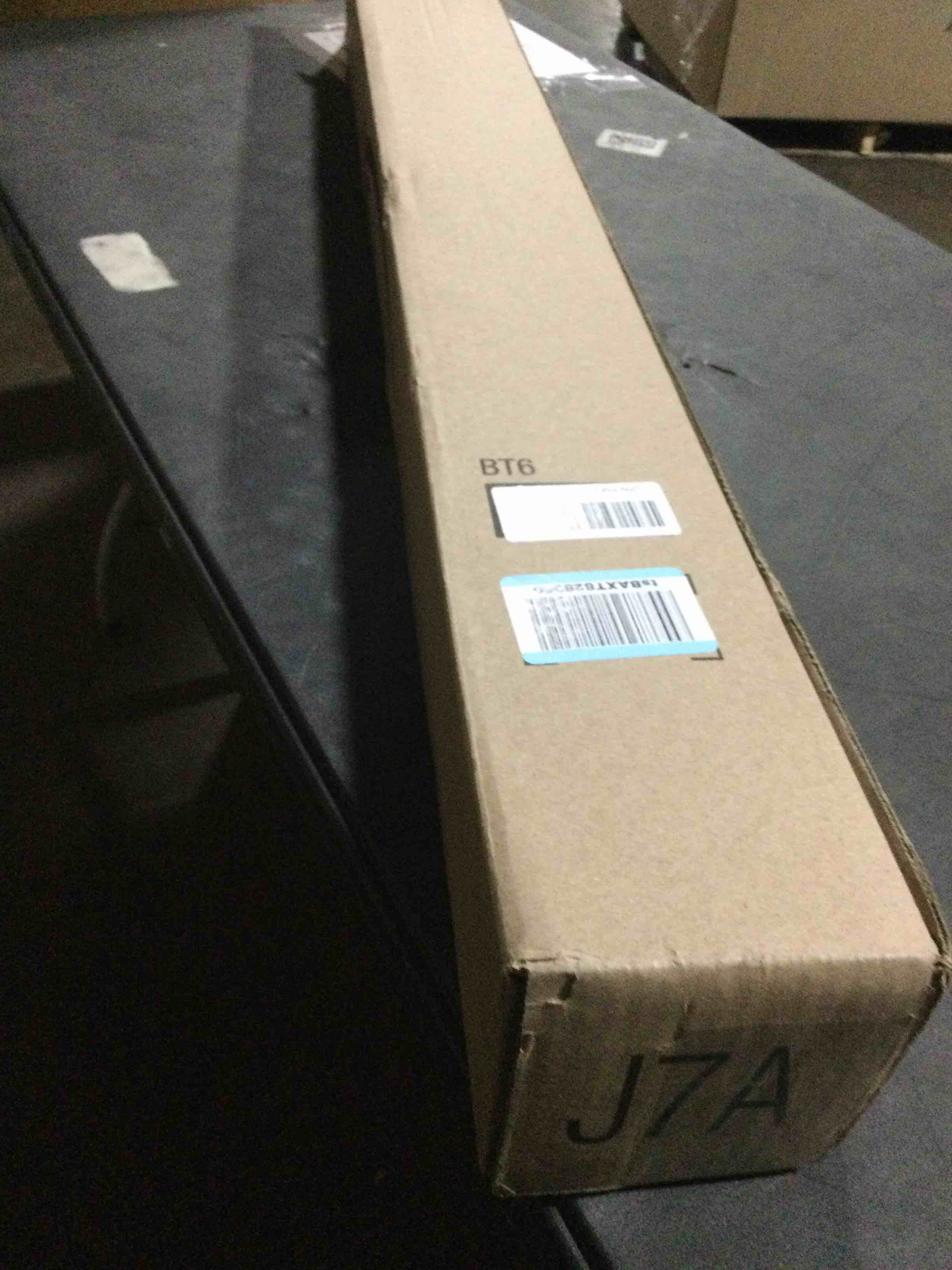 https://s3.amazonaws.com/lotting-images-prod/bidfta/GRA3547234_1745950775789.jpeg