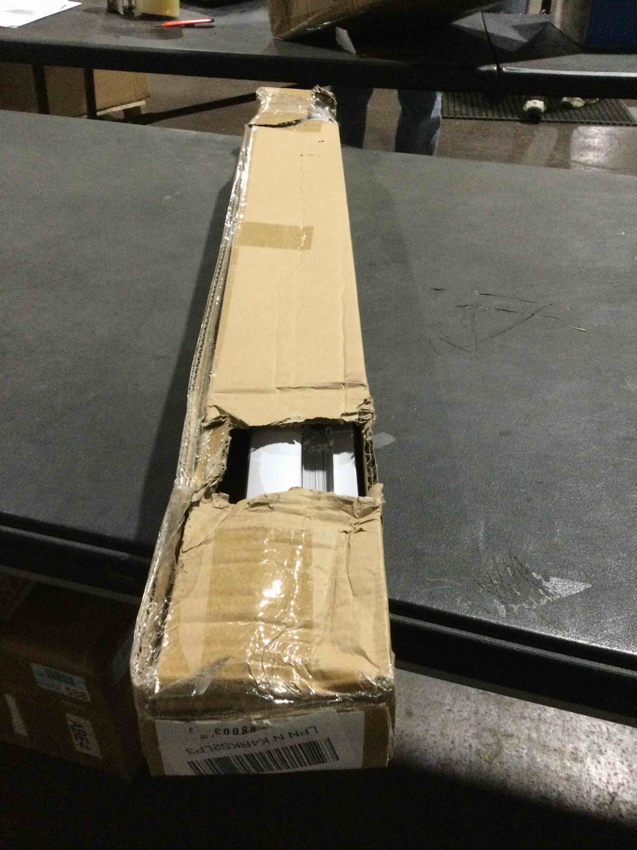 https://s3.amazonaws.com/lotting-images-prod/bidfta/GRA3547528_1746118174010.jpeg