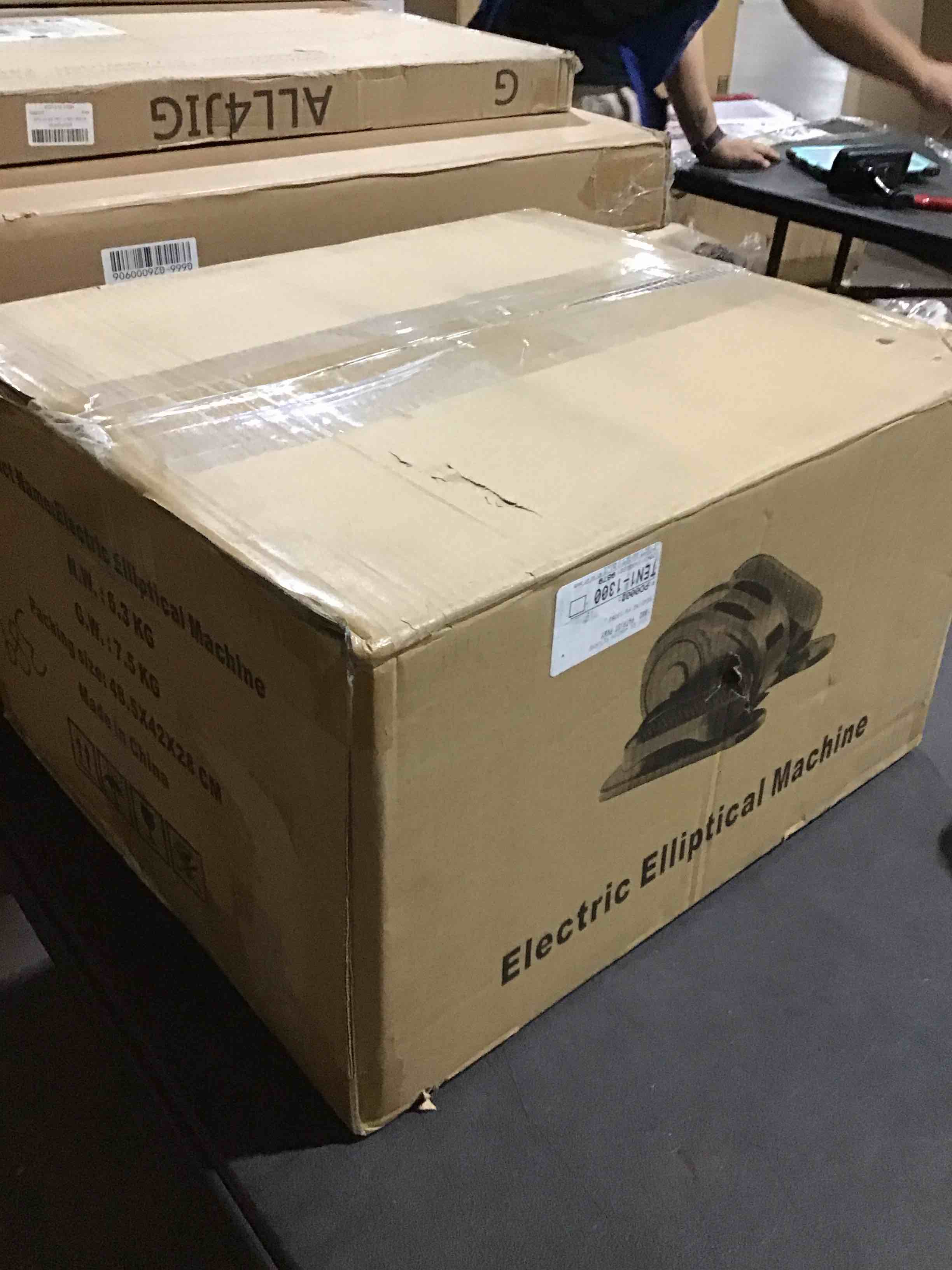 https://s3.amazonaws.com/lotting-images-prod/bidfta/GRA3547659_1746195517157.jpeg