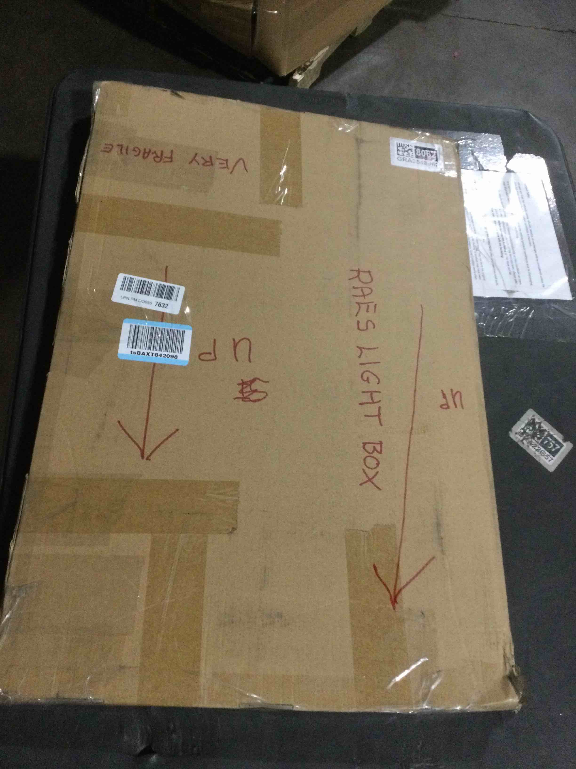 https://s3.amazonaws.com/lotting-images-prod/bidfta/GRA3548062_1746633672900.jpeg